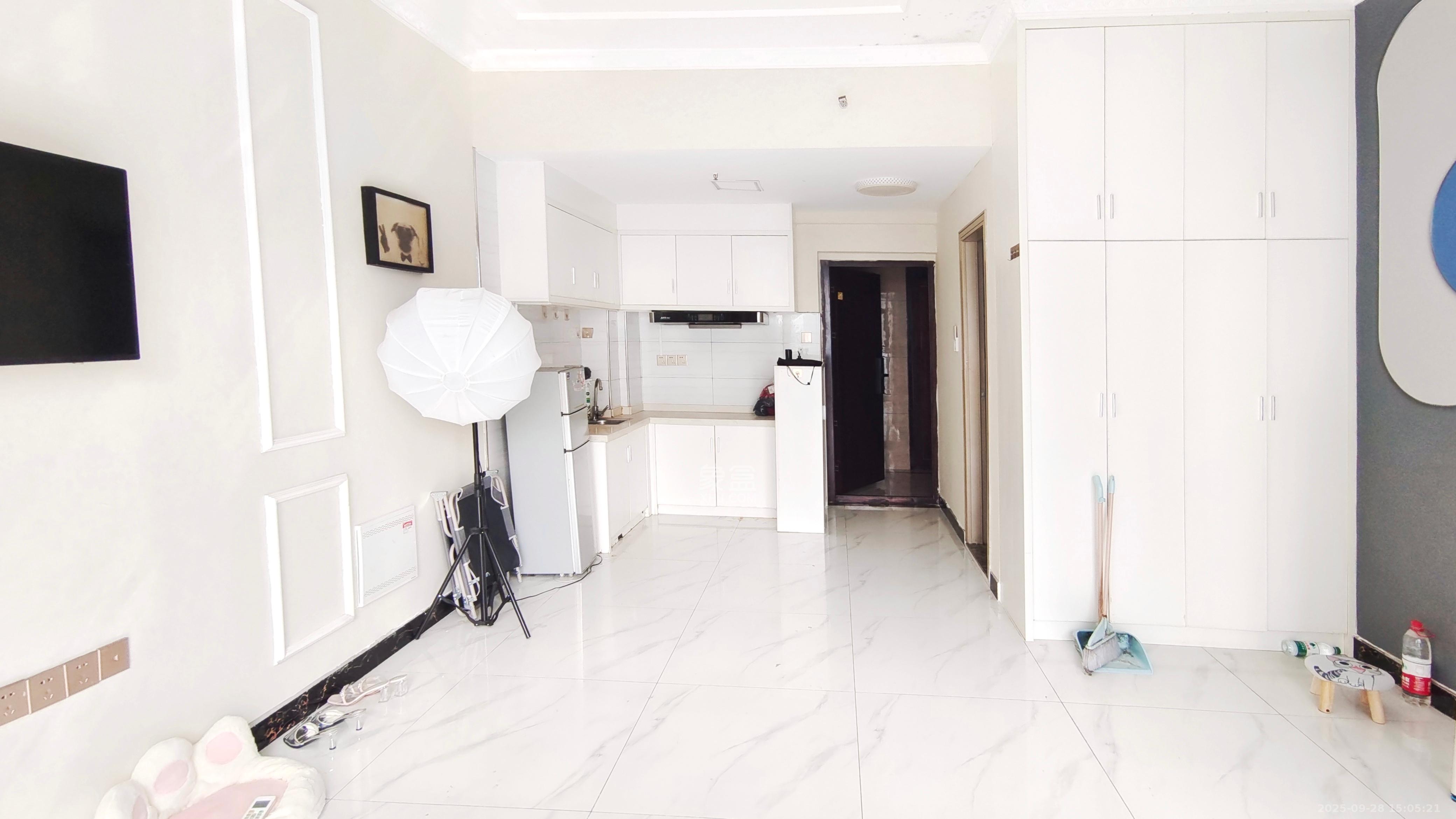 东盈商业广场（华泉城市广场）  1室1厅1卫    1800.0元/月室内图