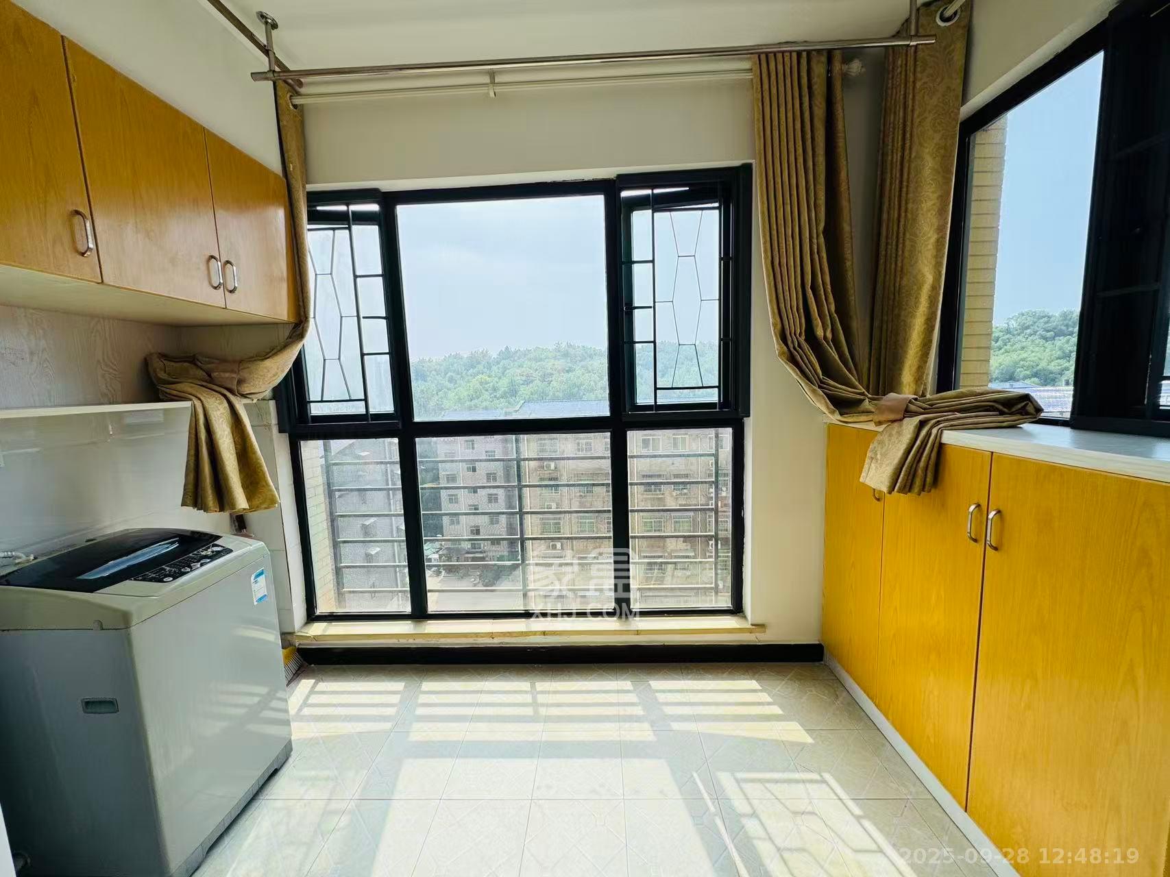 湘江锦绣 2室2厅1卫 2000.0元/月 湘江锦绣 2室2厅1卫 2000.0元/月室内图