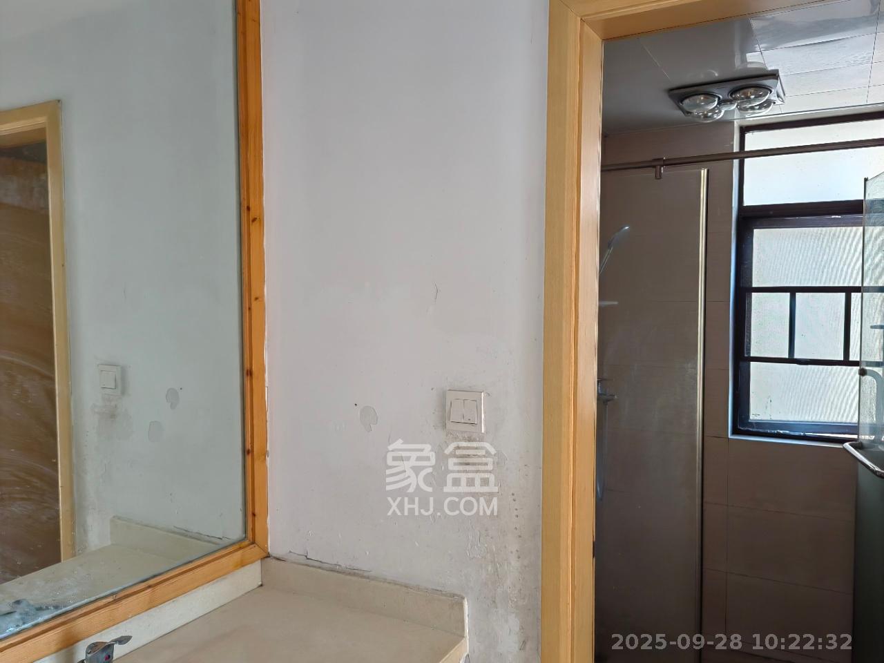 中海国际四期 2室2厅1卫 1800.0元/月 中海国际四期 2室2厅1卫 1800.0元/月室内图