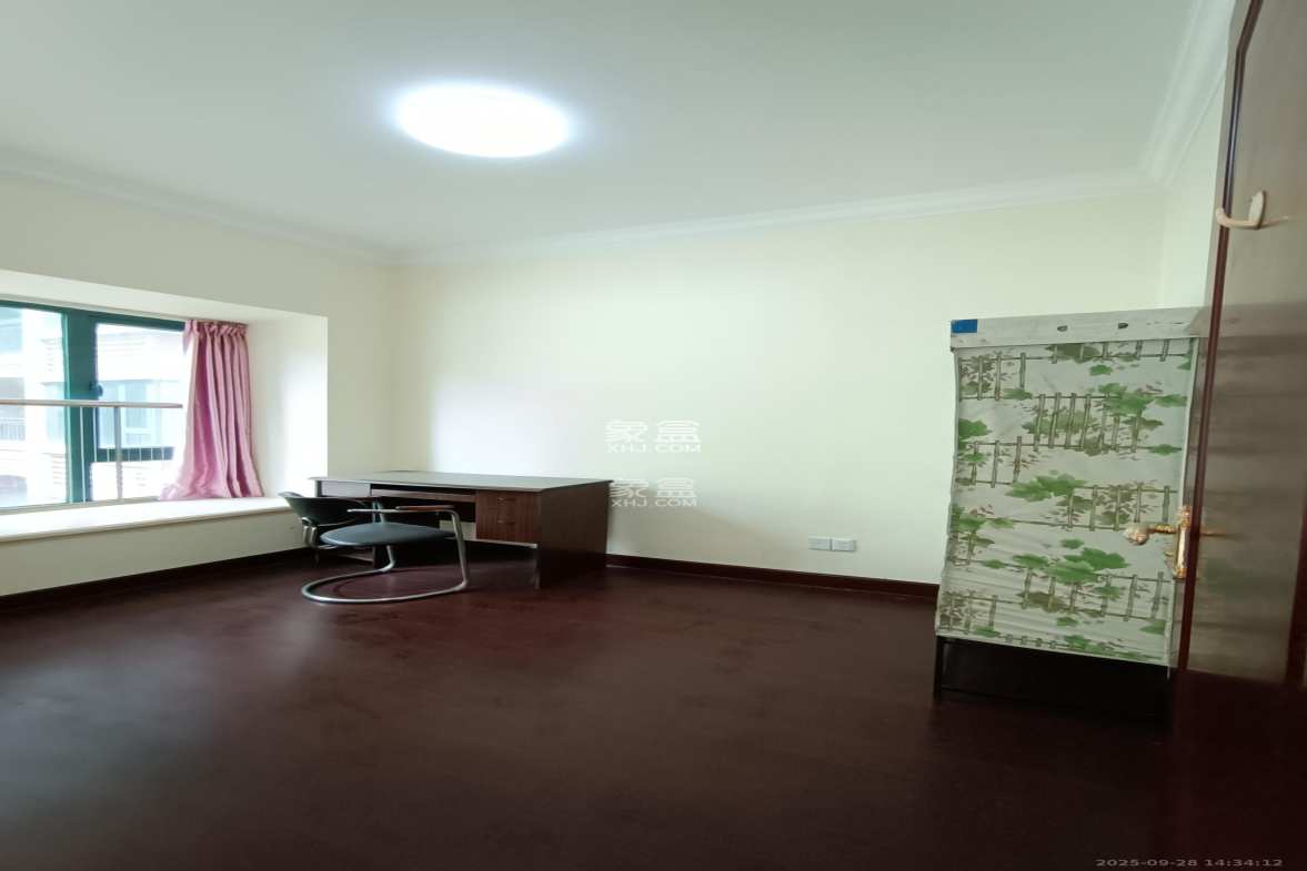 恒大城 2室2厅2卫 2100.0元/月 恒大城 2室2厅2卫 2100.0元/月室内图