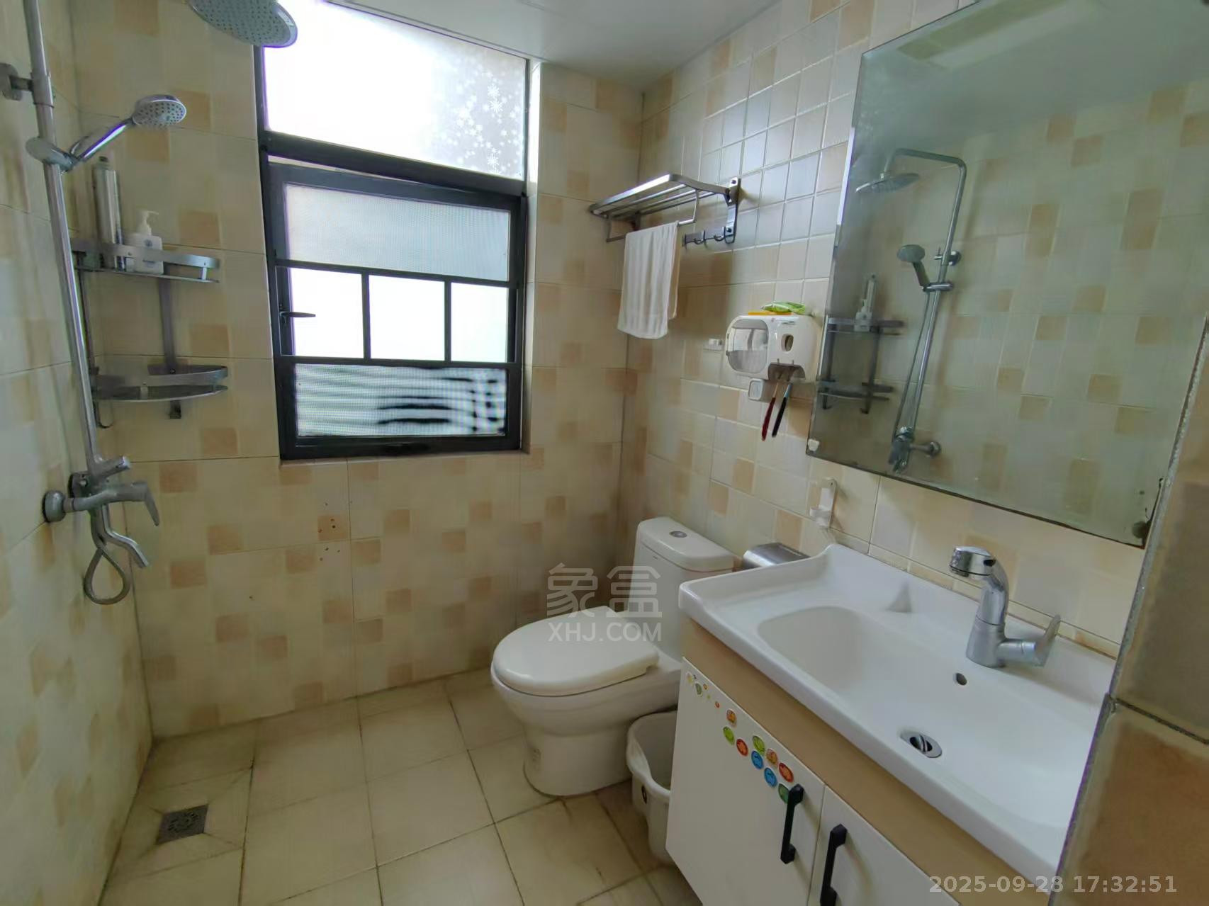 时代新城（翰林府）  3室2厅2卫    1800.0元/月室内图