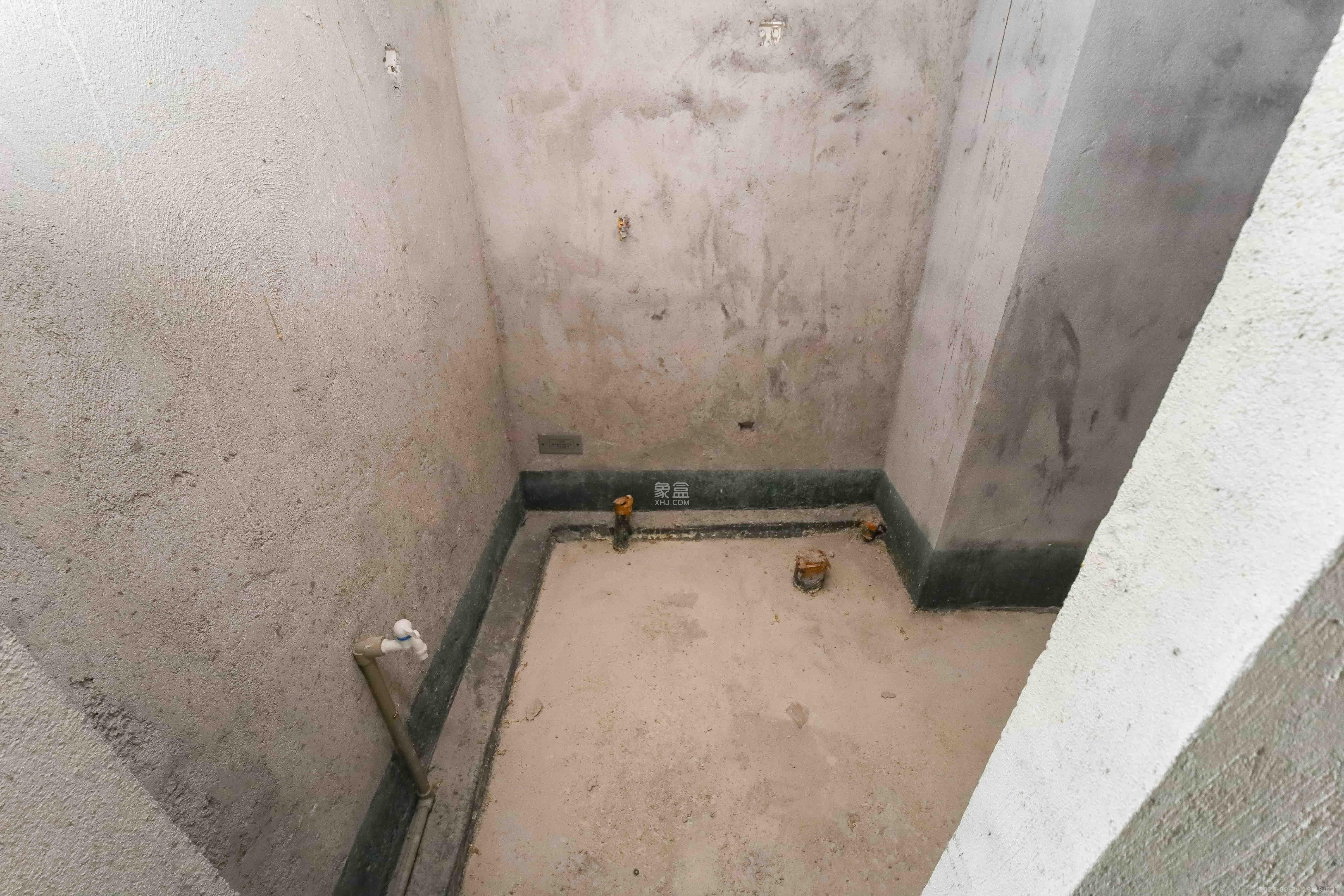 恒大珺悦府  1室1厅1卫    46.0万卫生间