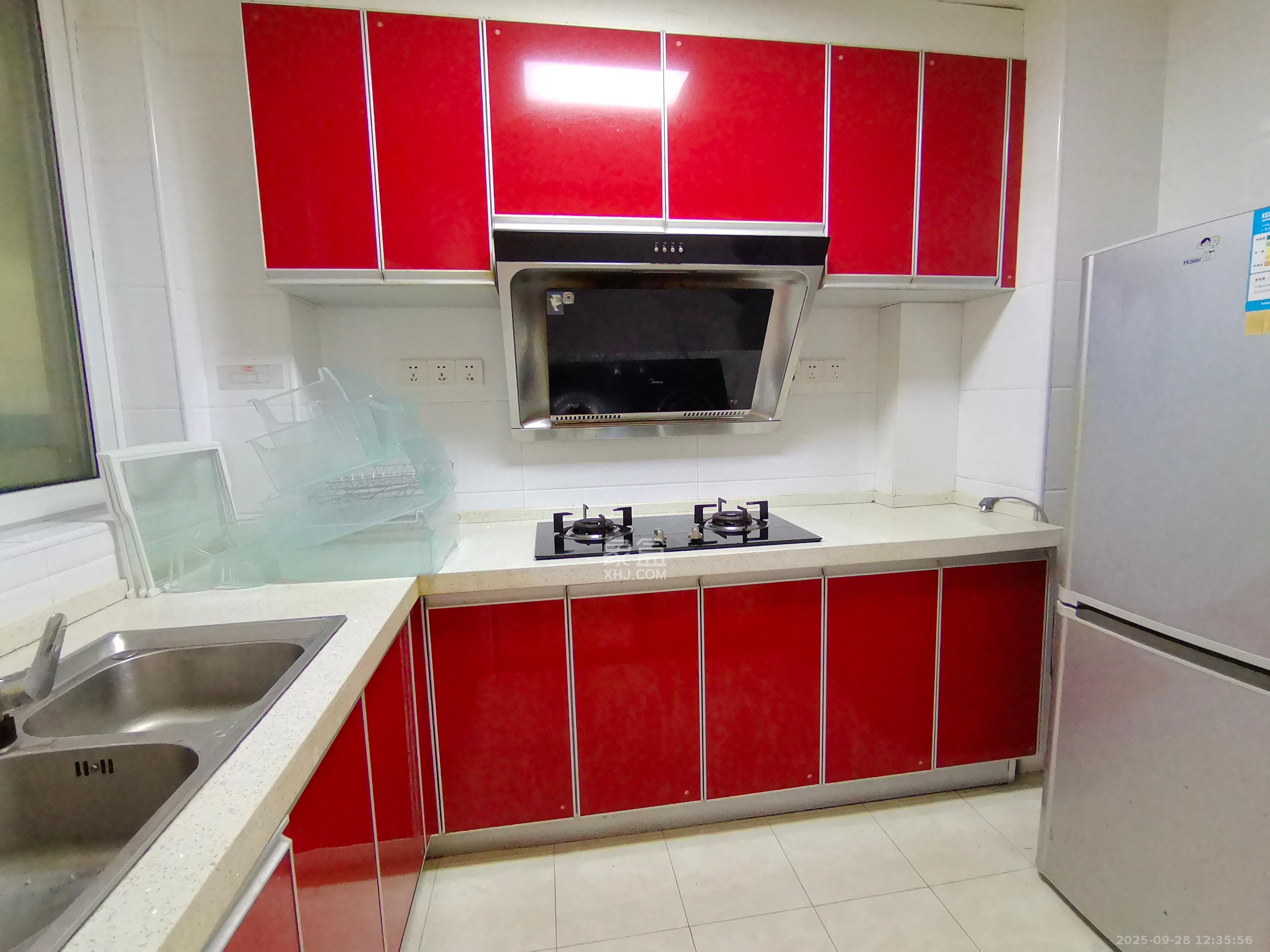 金科世界城  3室2厅1卫    2300.0元/月室内图