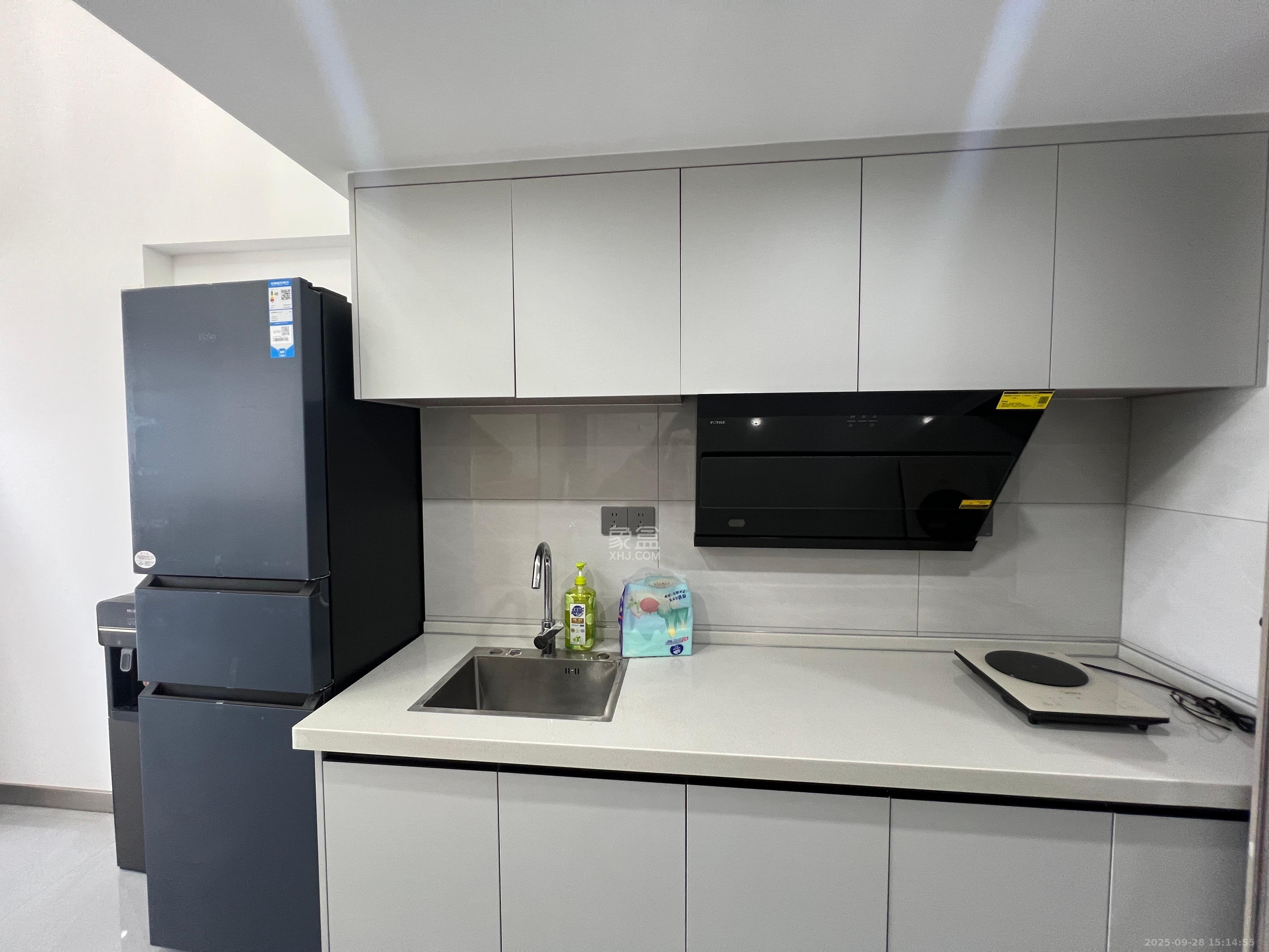 藏珑湖上公馆  2室1厅1卫    3000.0元/月室内图