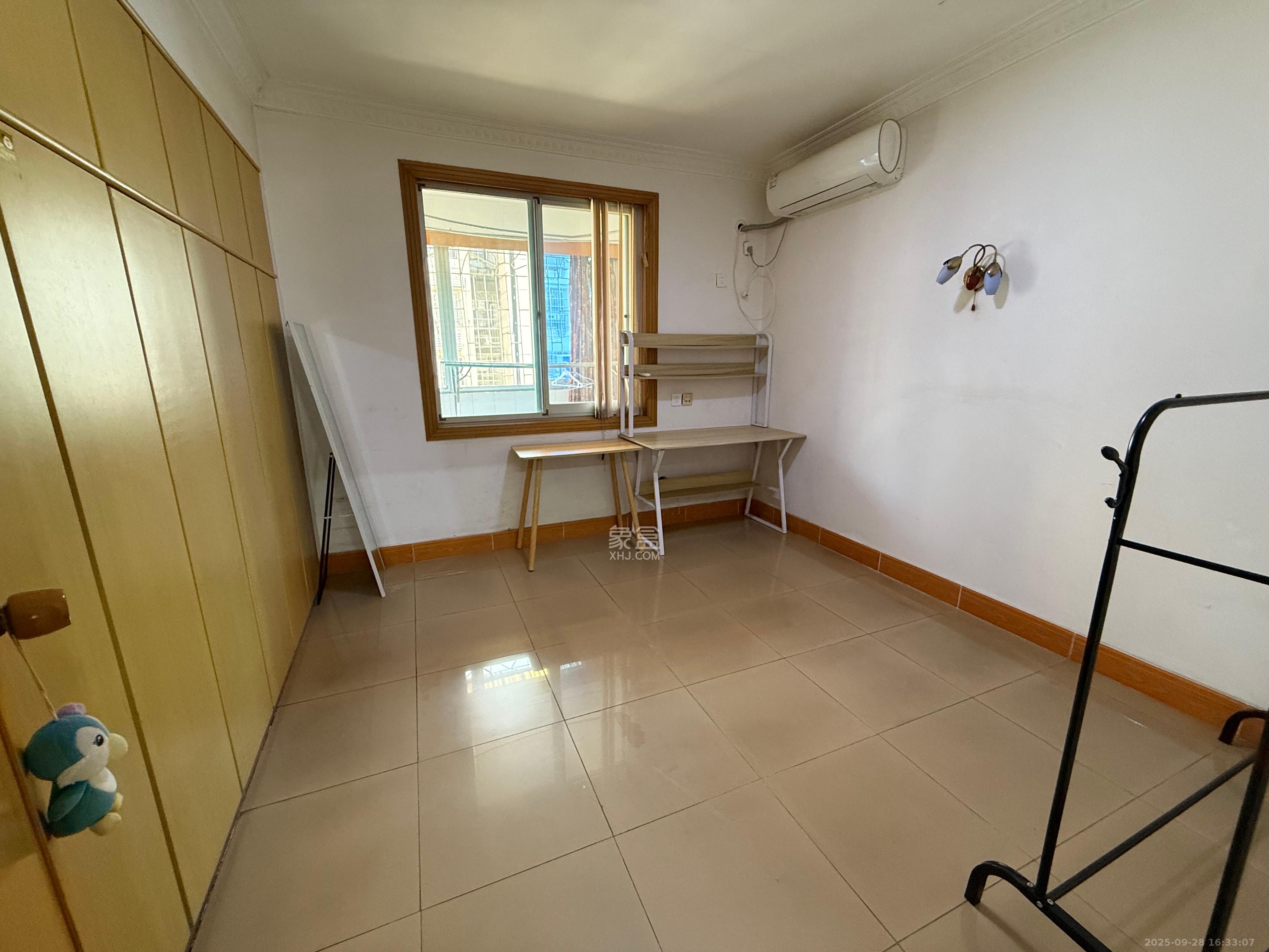 振湘小区 2室2厅1卫 1500.0元/月 振湘小区 2室2厅1卫 1500.0元/月室内图