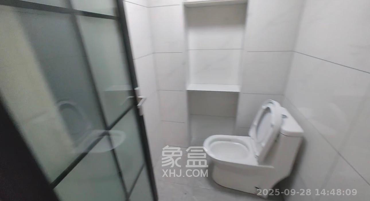 和润园三期 1室0厅0卫 2600.0元/月 和润园三期 1室0厅0卫 2600.0元/月室内图