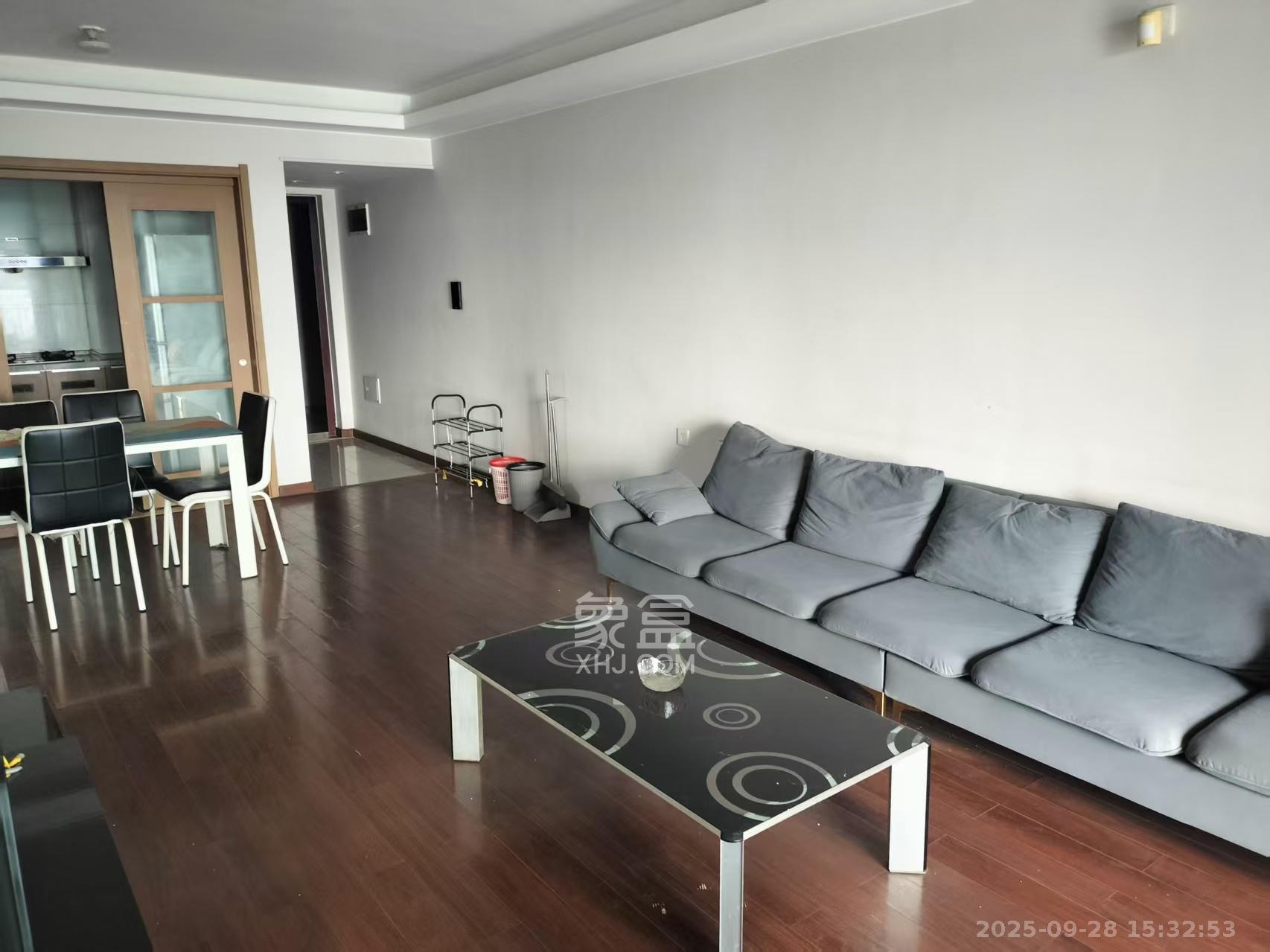 万科白鹭郡 3室2厅1卫 2400.0元/月 万科白鹭郡 3室2厅1卫 2400.0元/月室内图