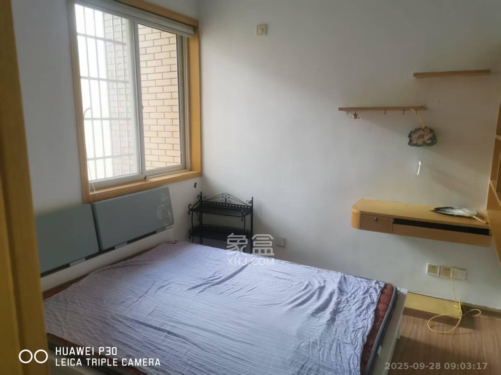 东岸锦城(东方人家)  3室1厅1卫    1800.0元/月室内图