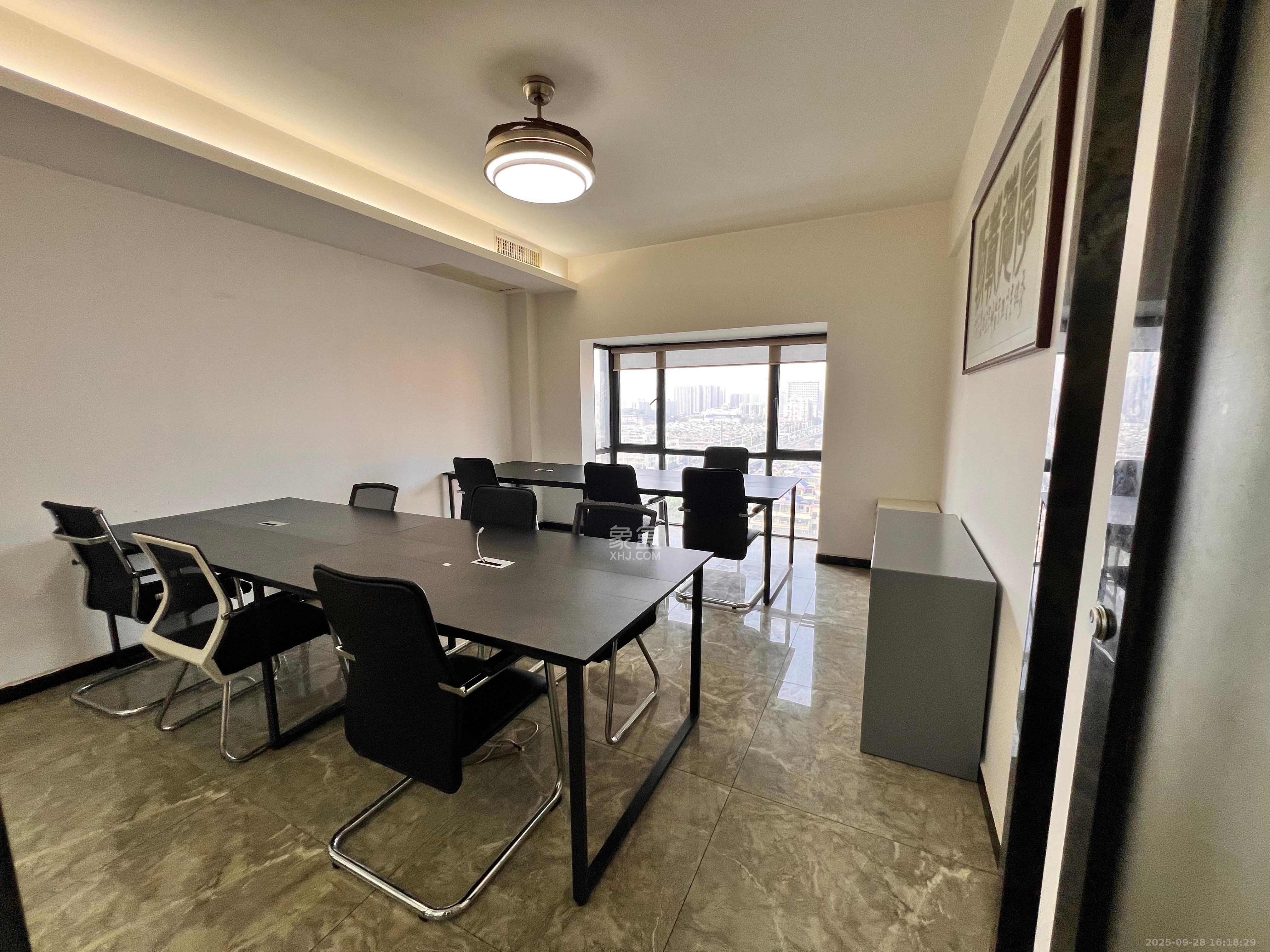 建安新商汇  4室1厅1卫    11000.0元/月室内图