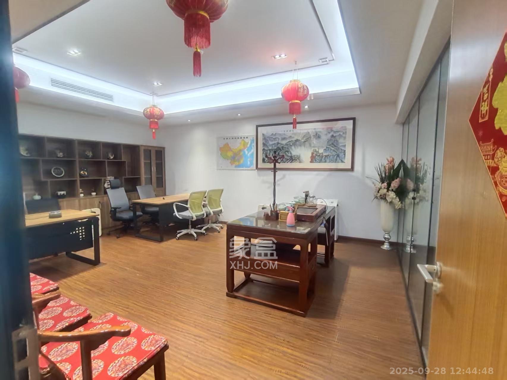 百纳广场（百纳公寓）   150.0㎡      8000.0元/月室内图