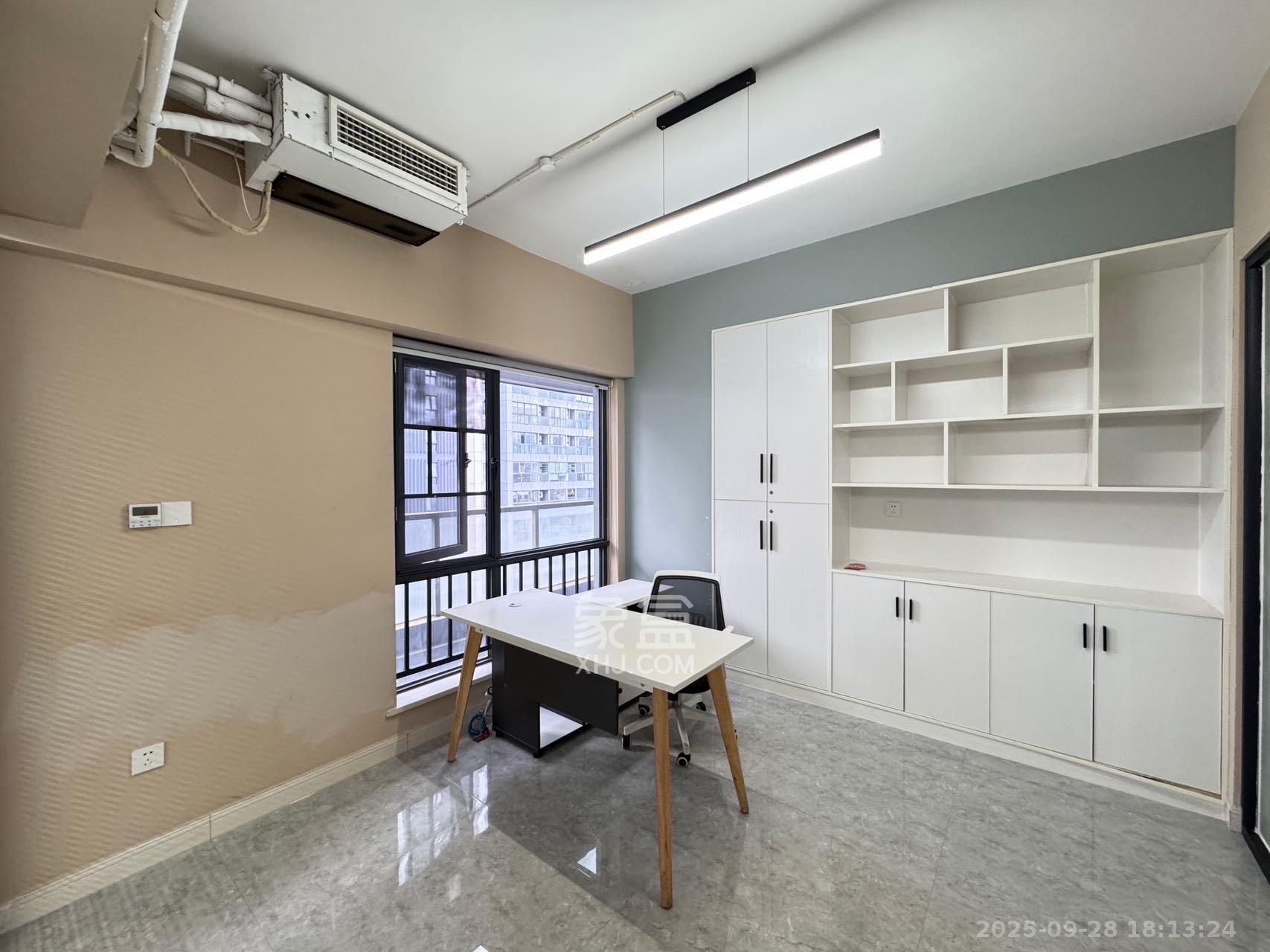 复地星光天地 2室1厅1卫 4000.0元/月 复地星光天地 2室1厅1卫 4000.0元/月室内图