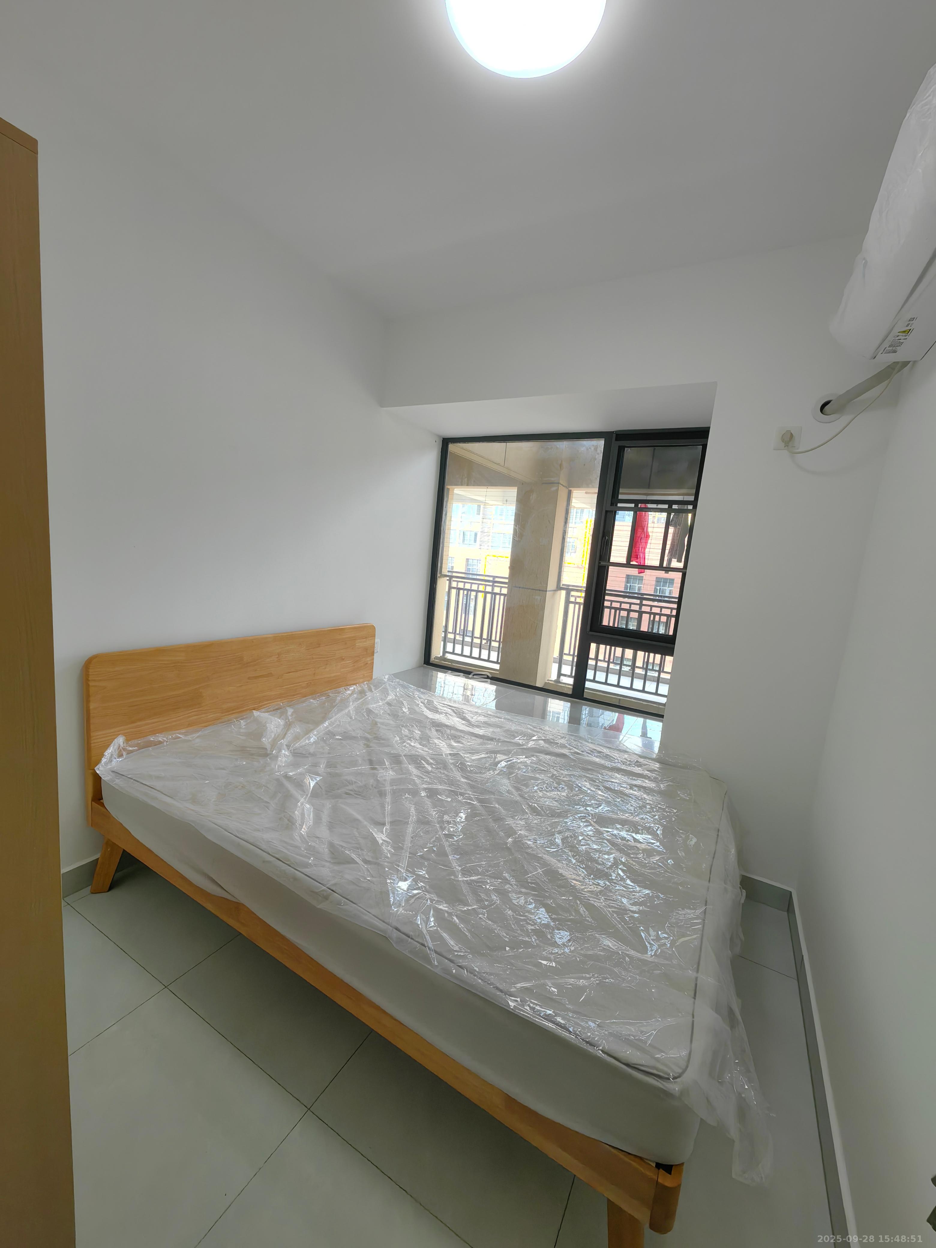 金侨风华府  4室2厅2卫    2400.0元/月室内图