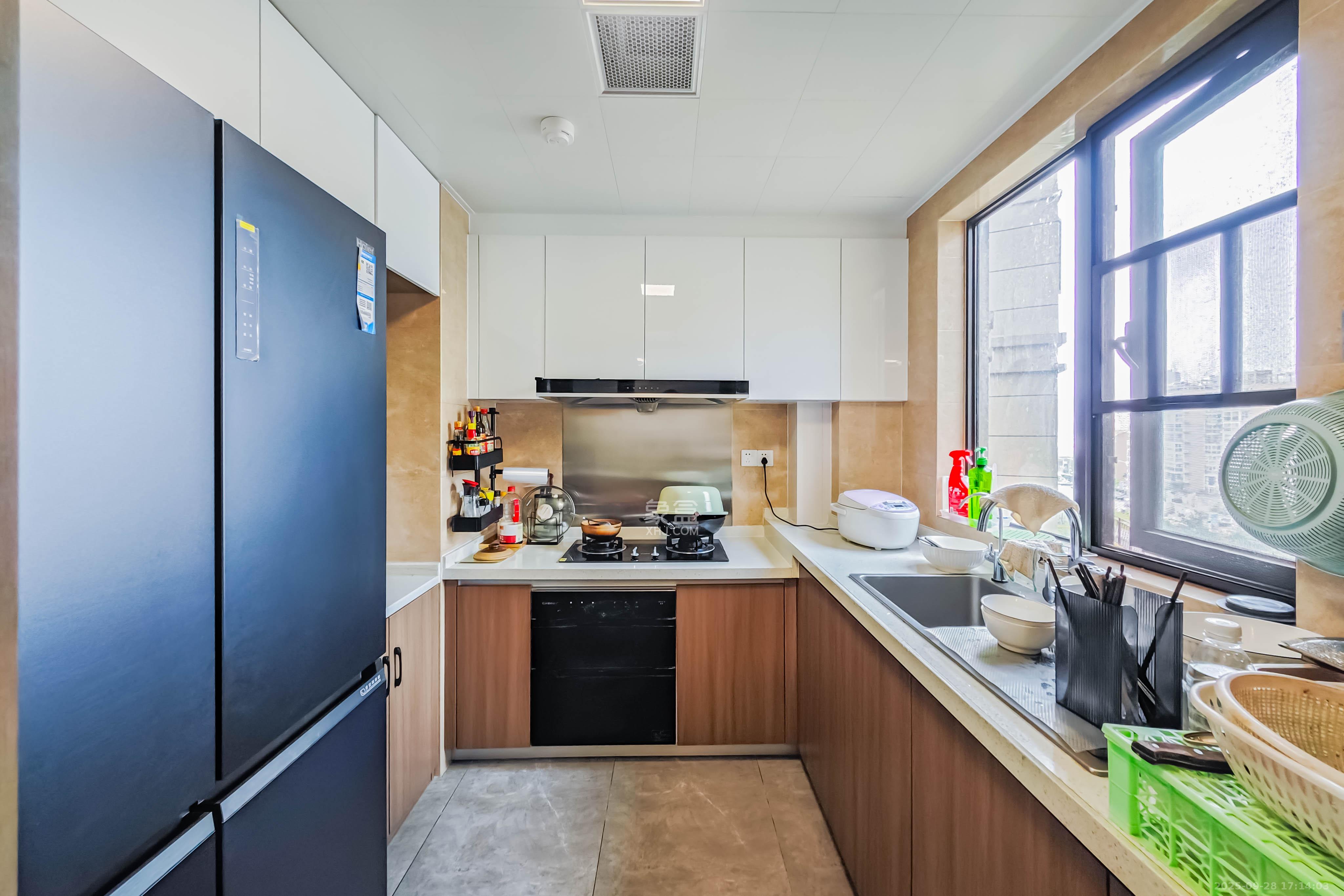 保利茉莉公馆  4室2厅2卫    182.0万厨房