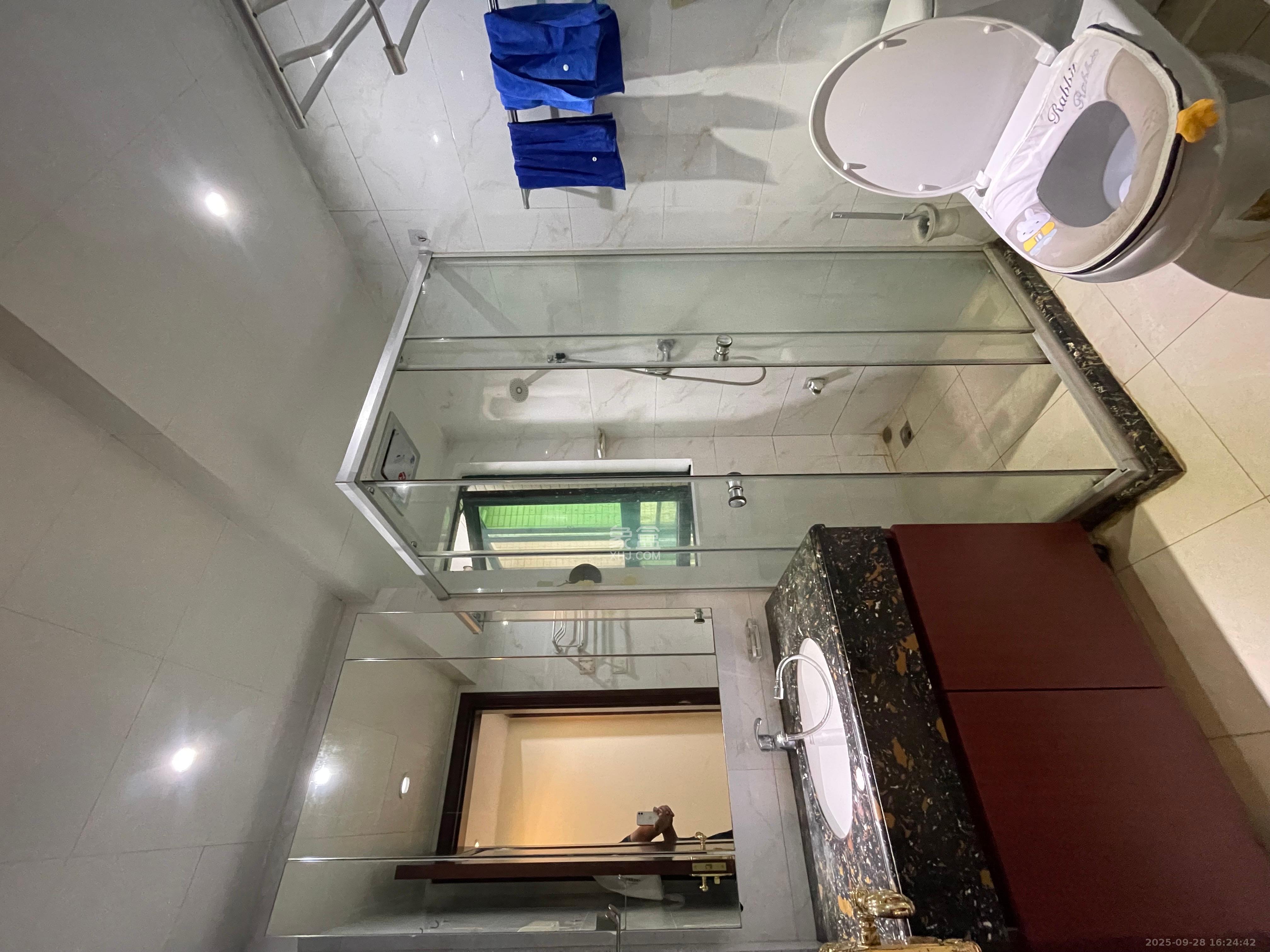 恒大雅苑  1室2厅2卫    2200.0元/月室内图