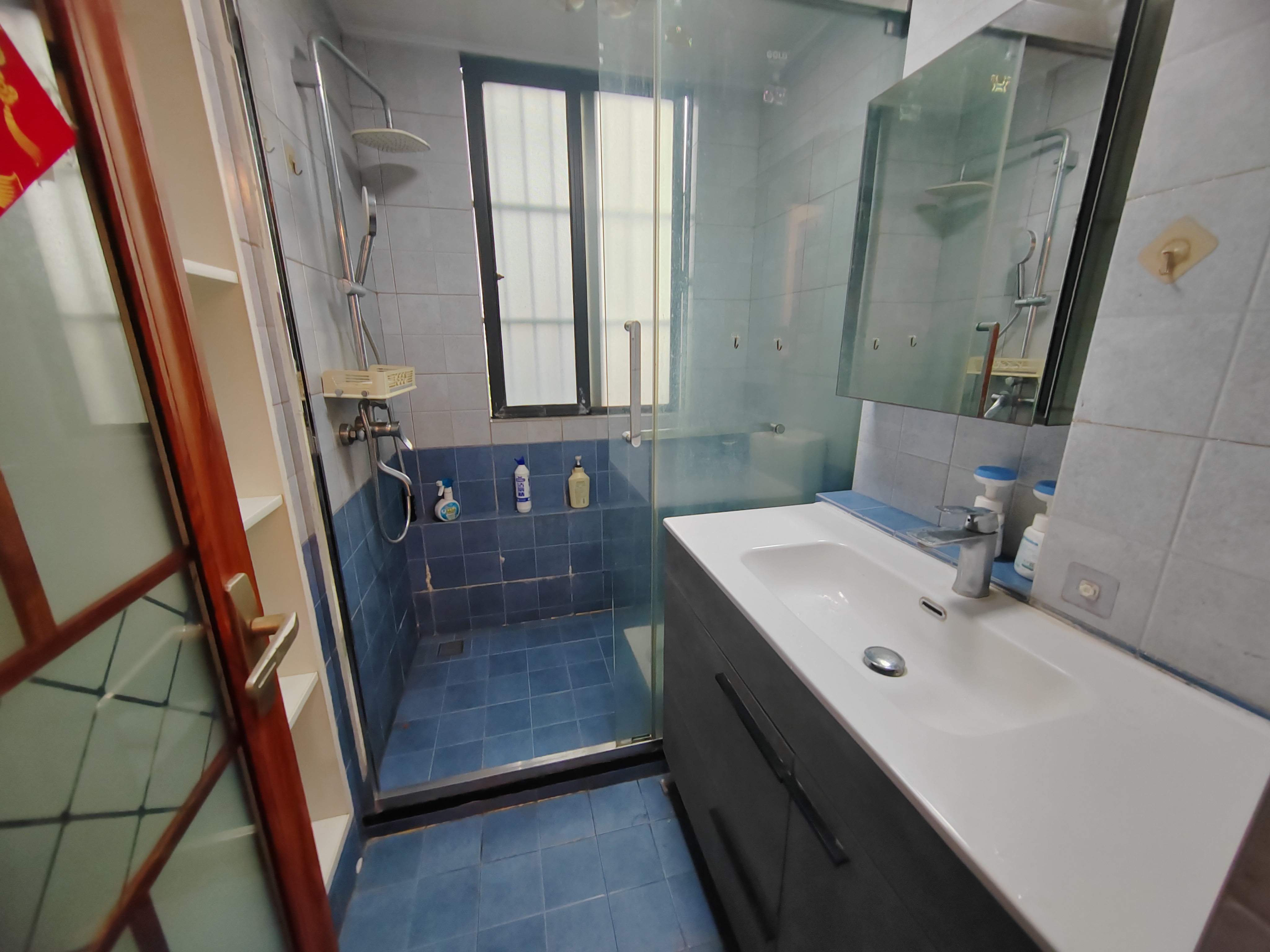 蓝海瑞园 1室1厅1卫 2400.0元/月 蓝海瑞园 1室1厅1卫 2400.0元/月室内图