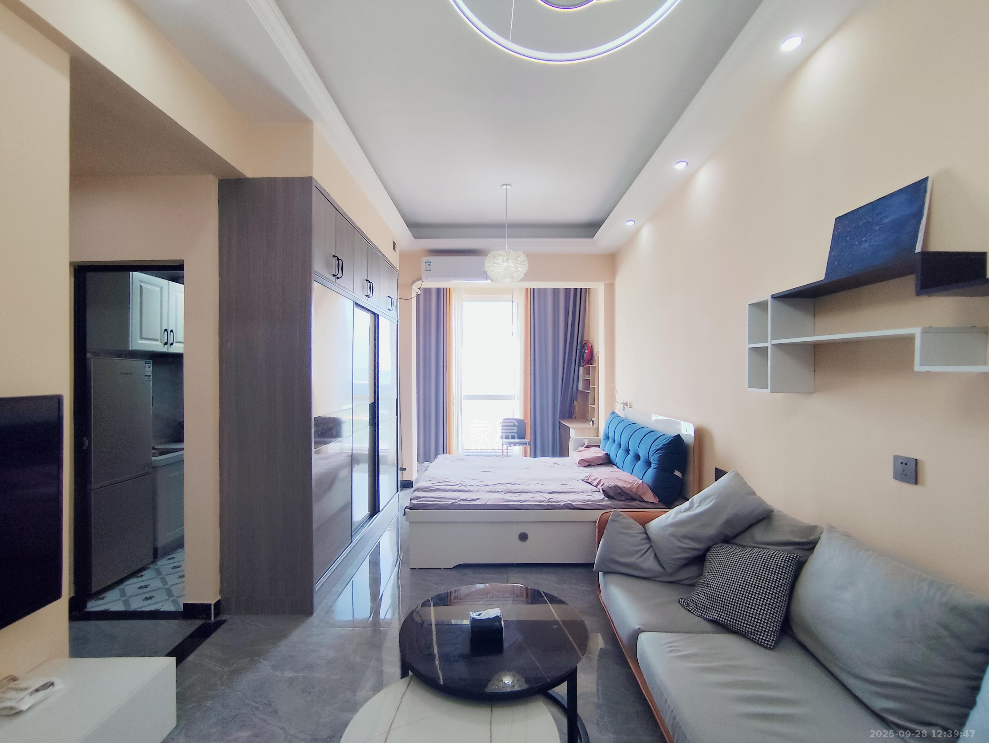 辉宏橄榄城  1室1厅1卫    1550.0元/月 辉宏橄榄城  1室1厅1卫    1550.0元/月