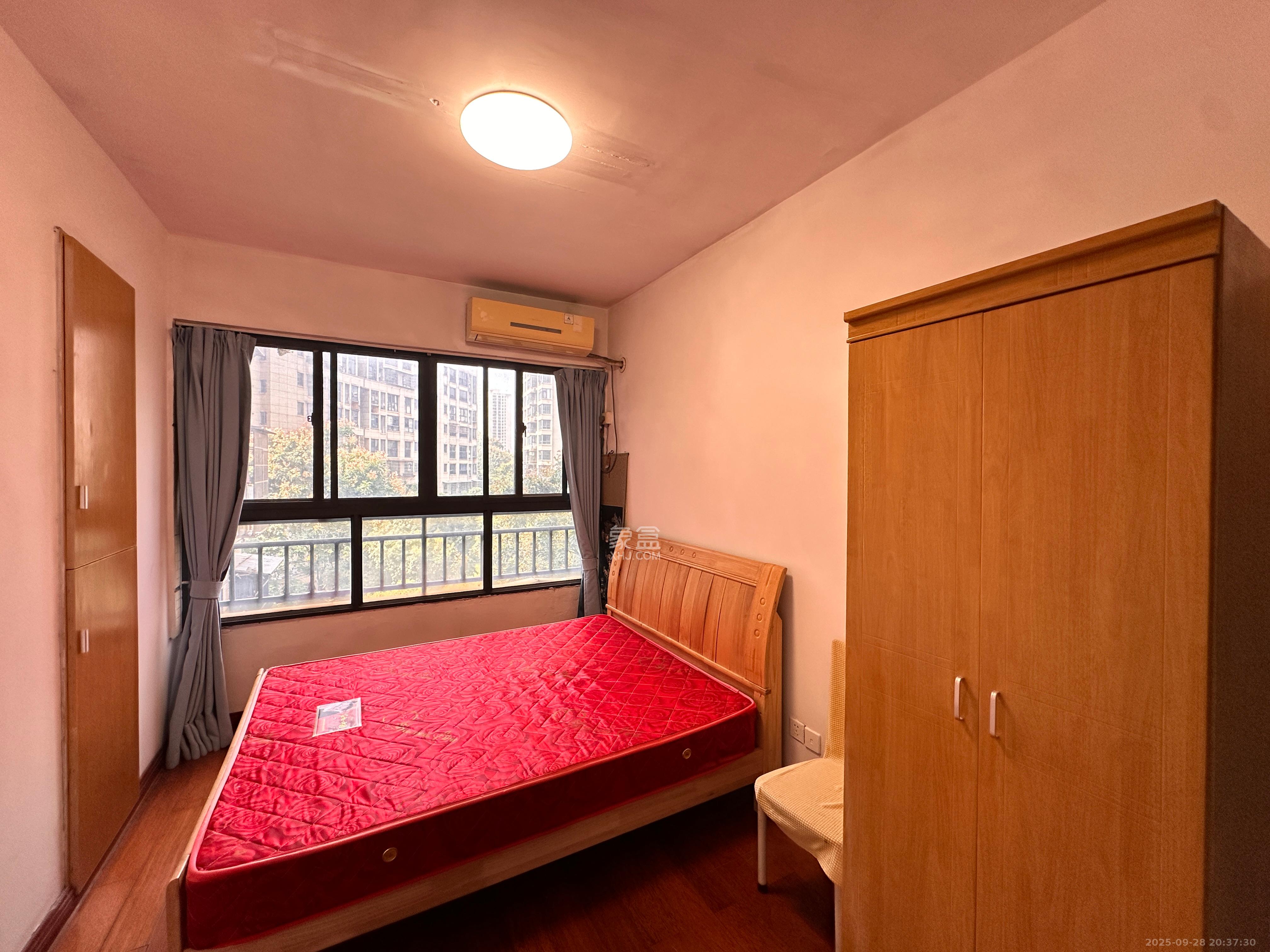 保利麓谷林语A区 3室2厅1卫 2300.0元/月 保利麓谷林语A区 3室2厅1卫 2300.0元/月室内图