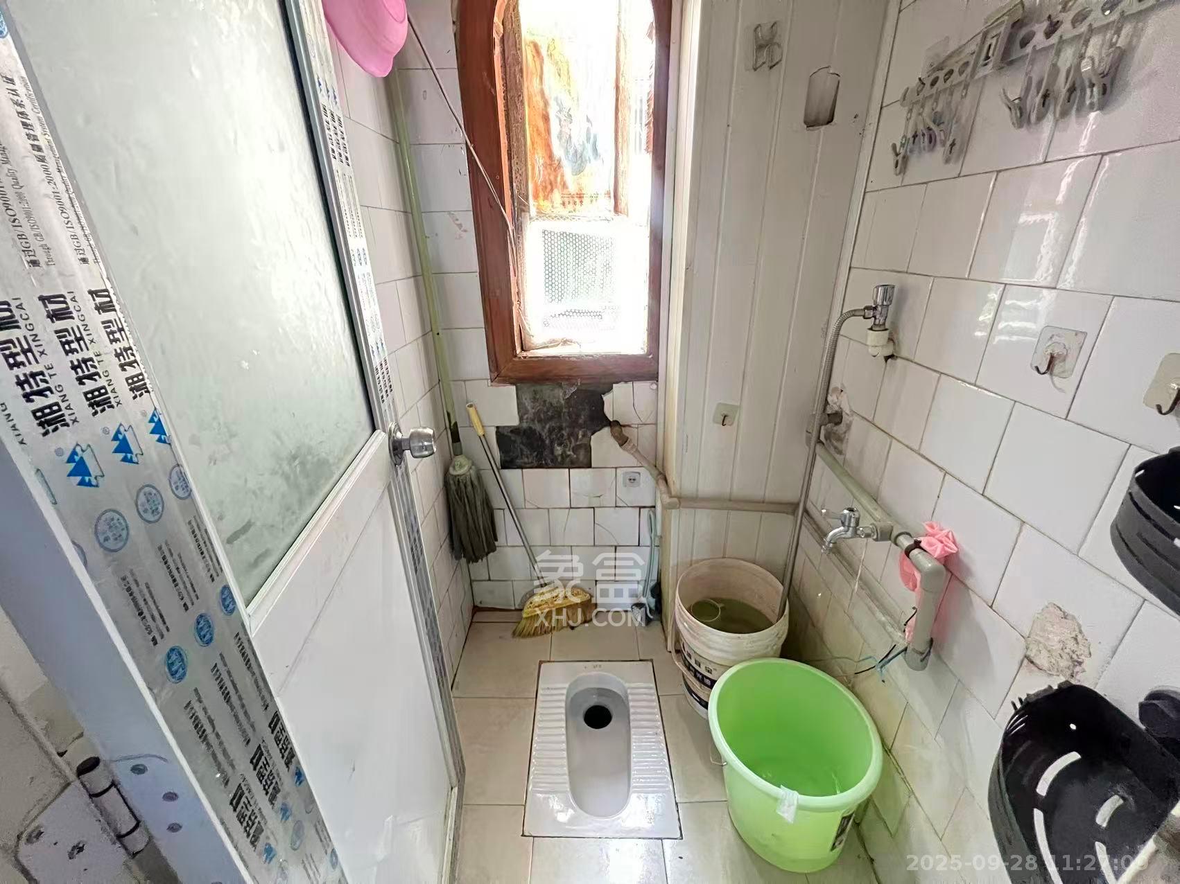 市城建开发公司文艺路宿舍  2室1厅1卫    1300.0元/月室内图