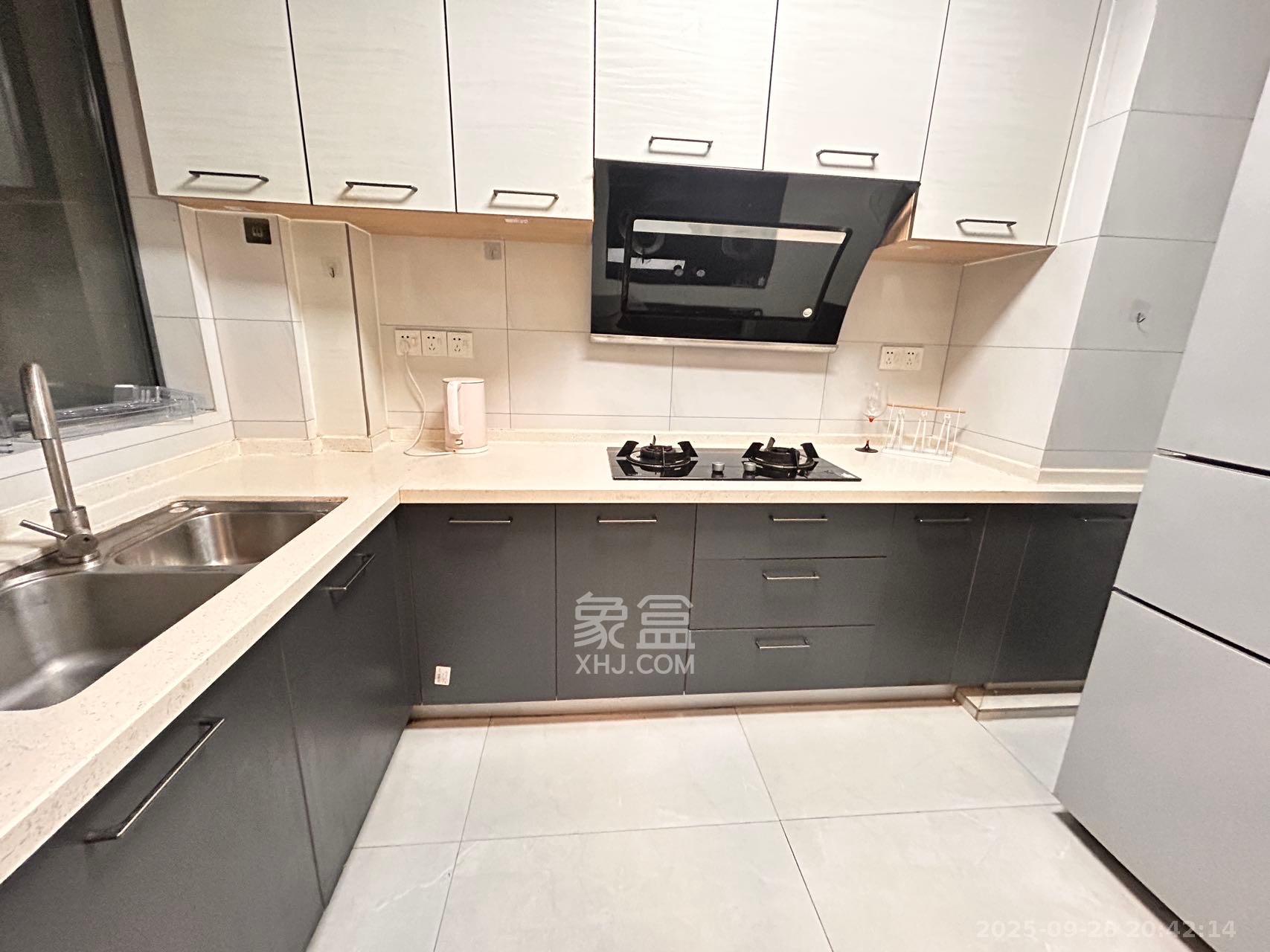 五矿万境蓝山  3室2厅2卫    2300.0元/月室内图