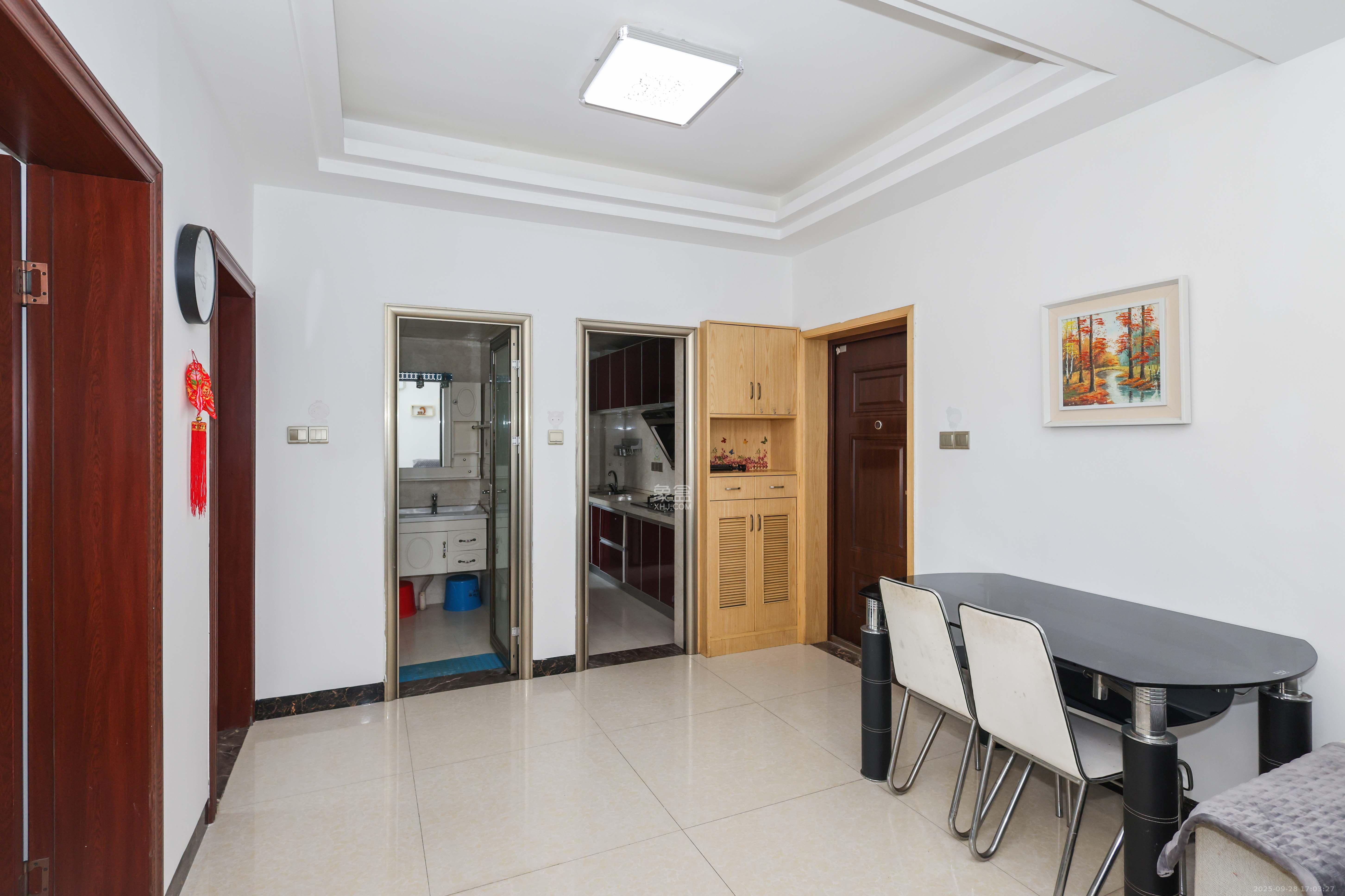 麓谷明珠  2室2厅1卫    2300.0元/月室内图