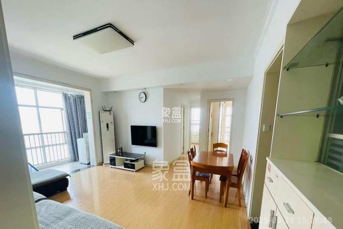 景泰雅苑(景江融城) 3室2厅1卫 3500.0元/月 景泰雅苑(景江融城) 3室2厅1卫 3500.0元/月室内图