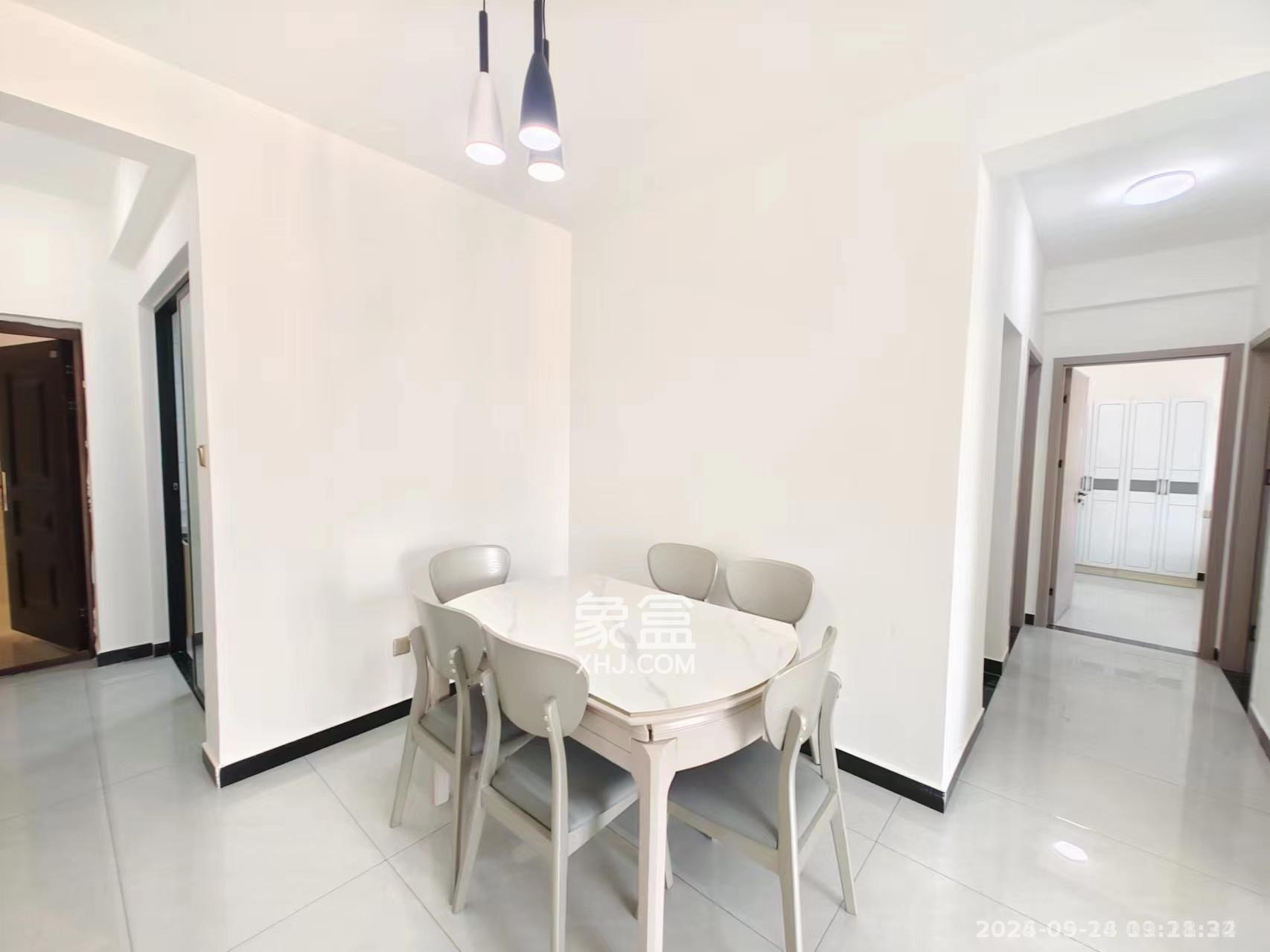 步步高梅溪新天地二期(步步高梅溪嘉苑) 3室2厅2卫 2700.0元/月 步步高梅溪新天地二期(步步高梅溪嘉苑) 3室2厅2卫 2700.0元/月室内图