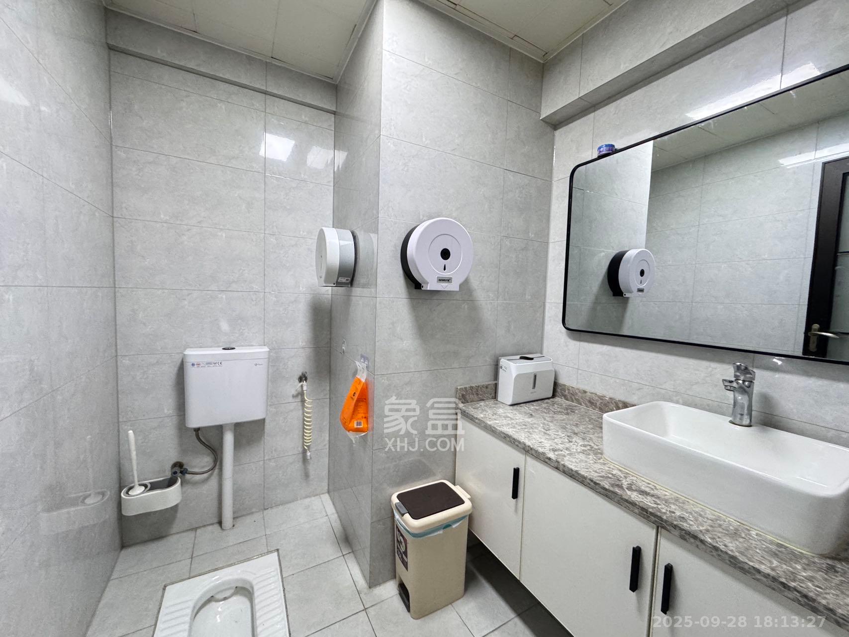 复地星光天地 2室1厅1卫 4000.0元/月 复地星光天地 2室1厅1卫 4000.0元/月室内图