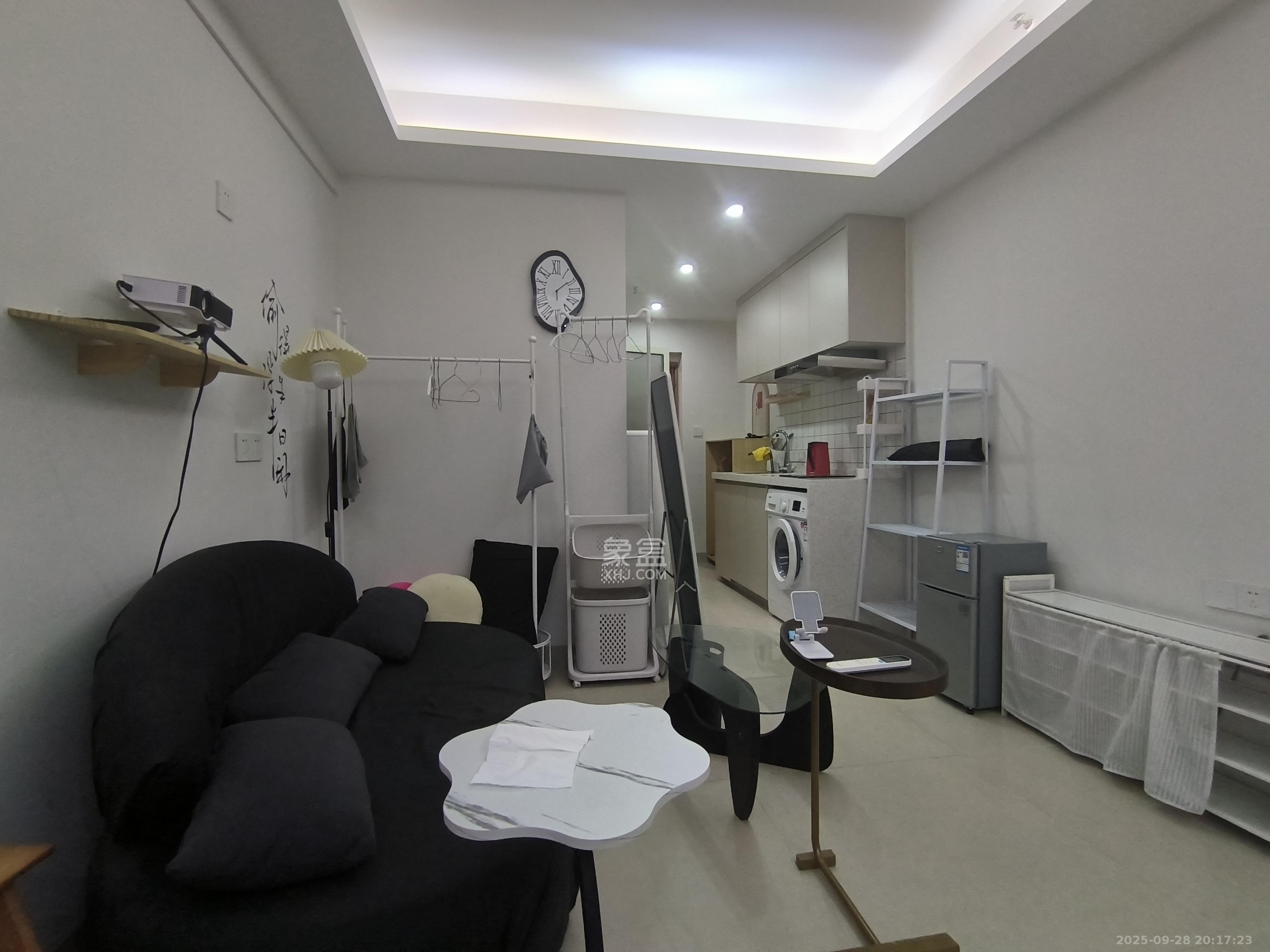 卓越江岸 1室0厅0卫 1700.0元/月 卓越江岸 1室0厅0卫 1700.0元/月室内图