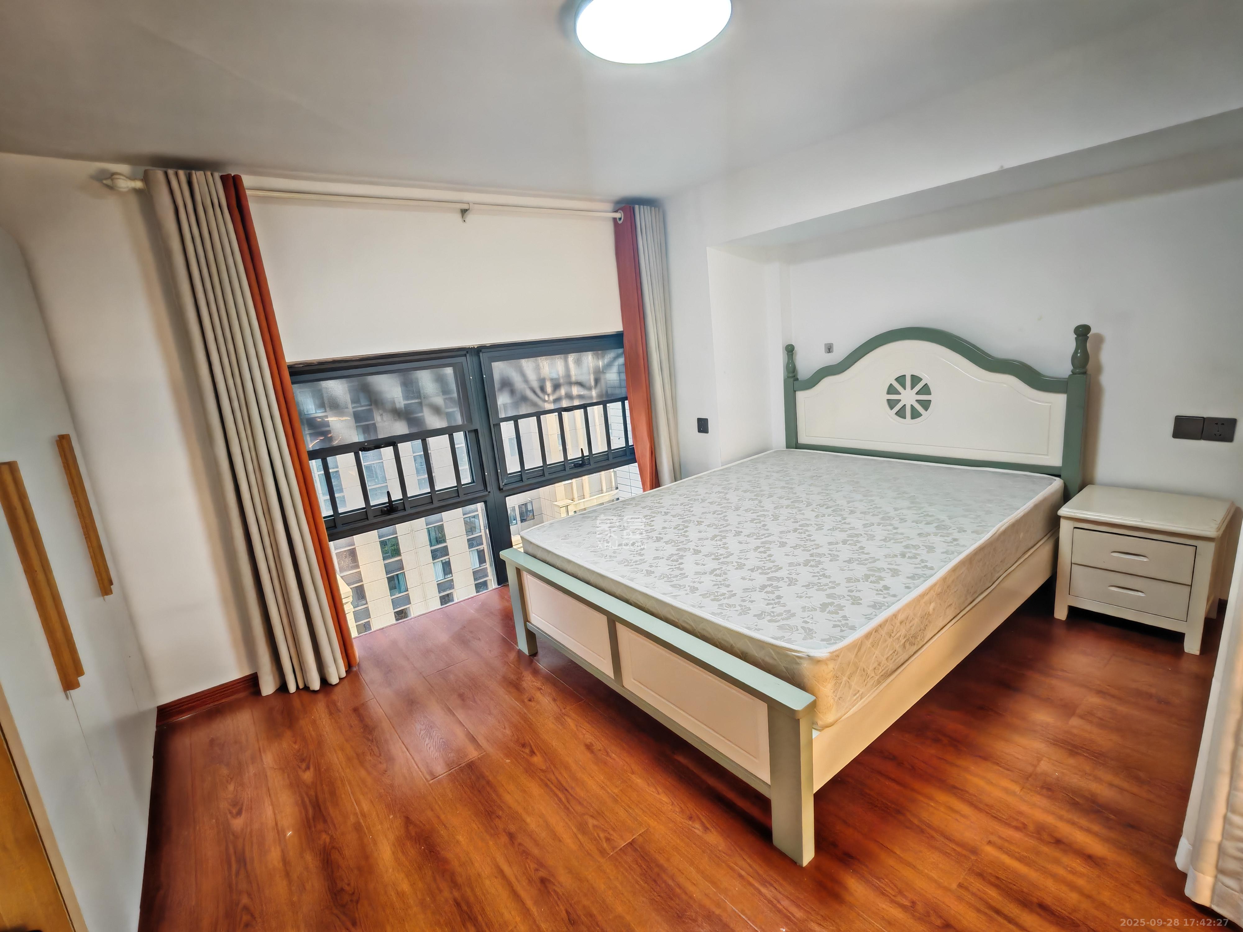 天鸿天府（天鸿中央大院）  2室1厅1卫    1900.0元/月室内图