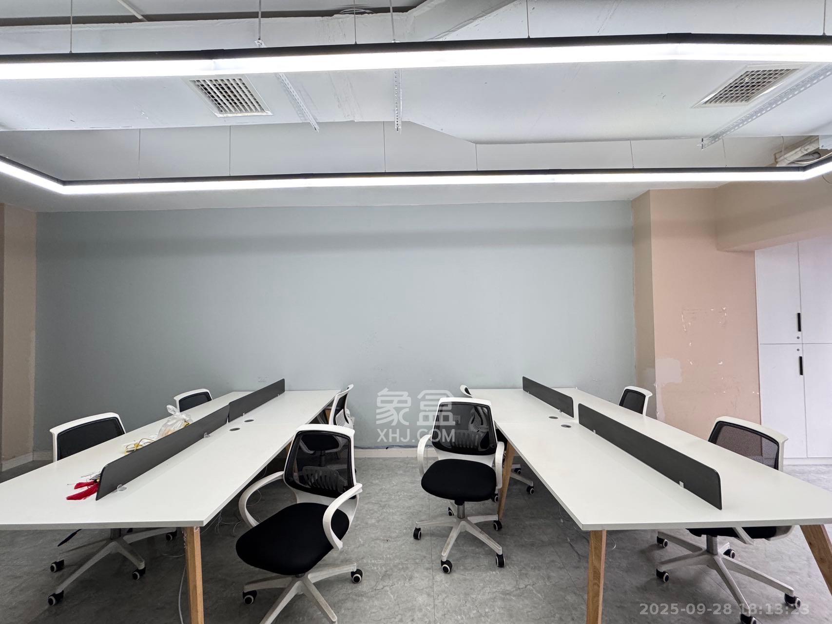 复地星光天地 2室1厅1卫 4000.0元/月 复地星光天地 2室1厅1卫 4000.0元/月室内图