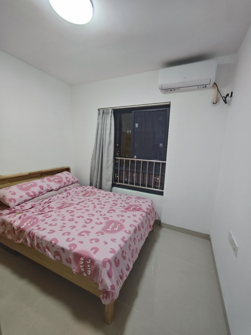 龙城新景  1室1厅1卫    2100.0元/月室内图