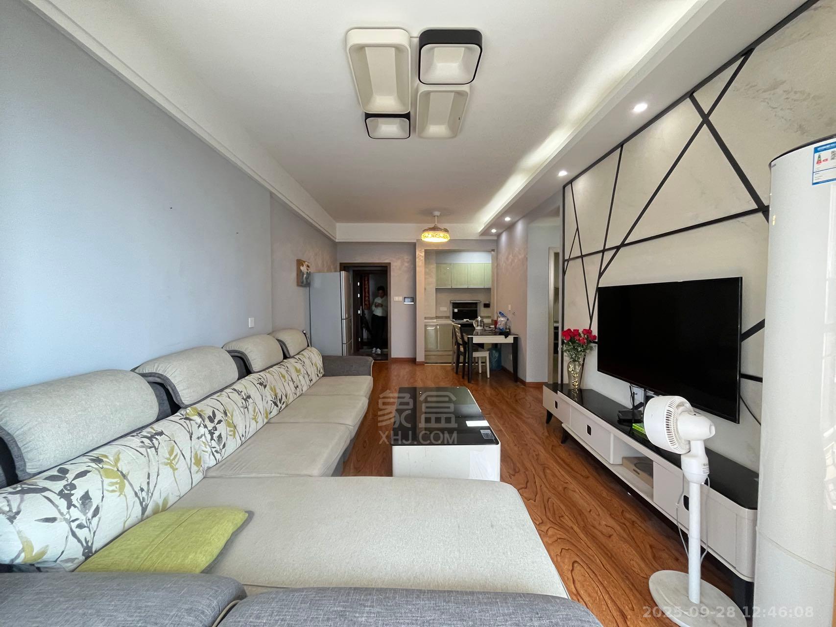 春藤小镇  3室2厅1卫    1800.0元/月室内图