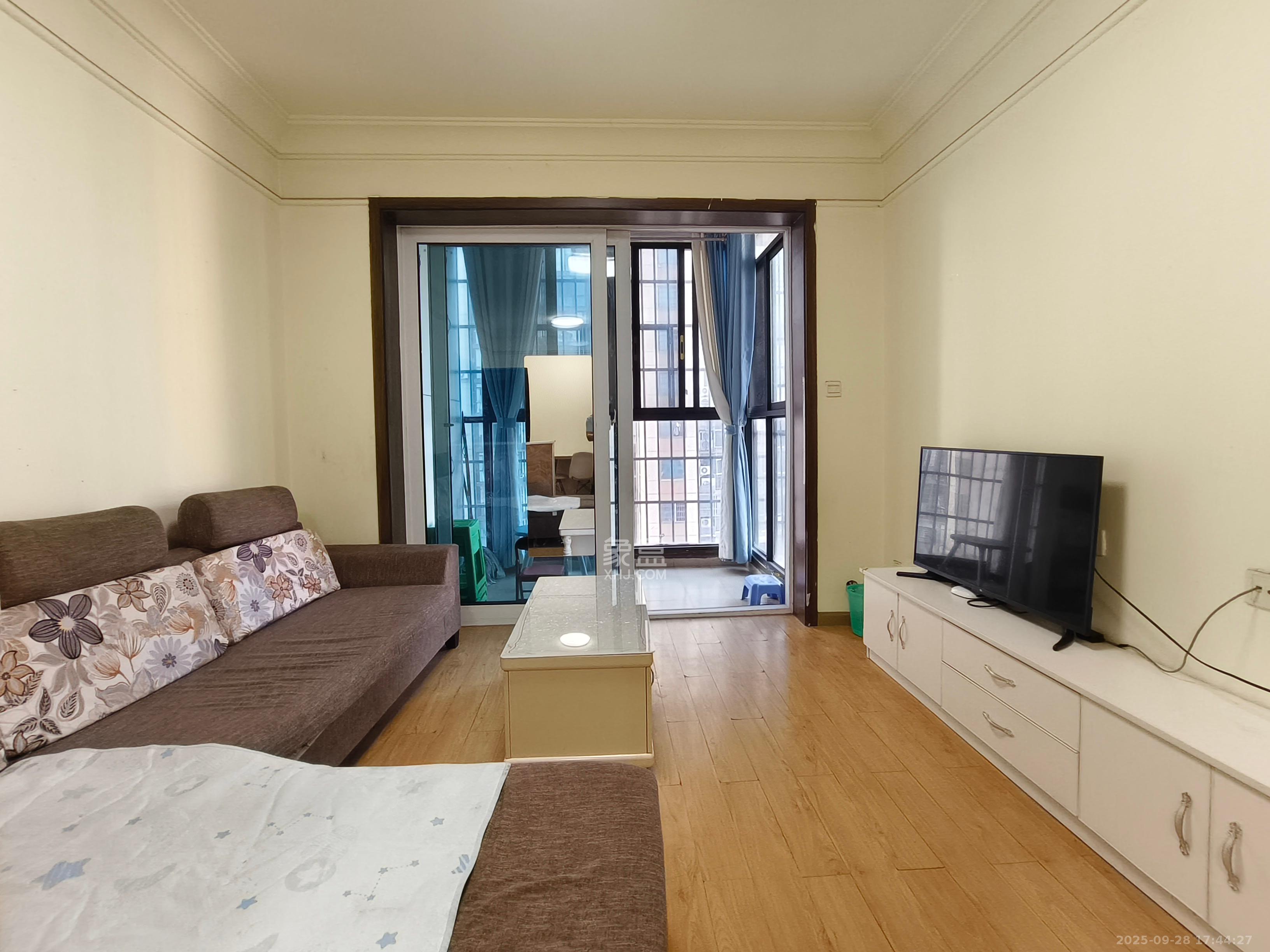 福泽园  3室1厅1卫    2200.0元/月室内图