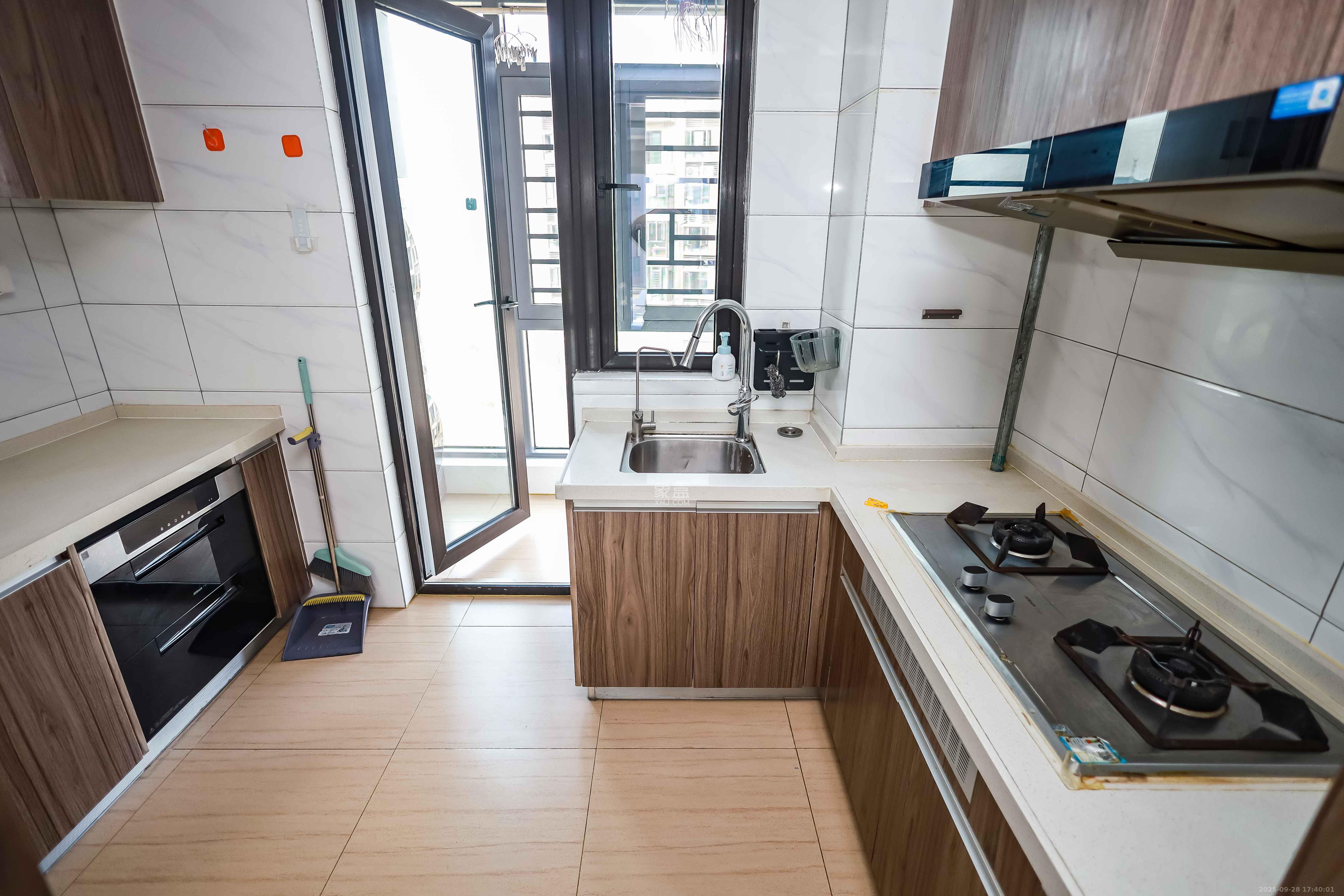 碧桂园荟隽棠  3室2厅2卫    98.0万厨房