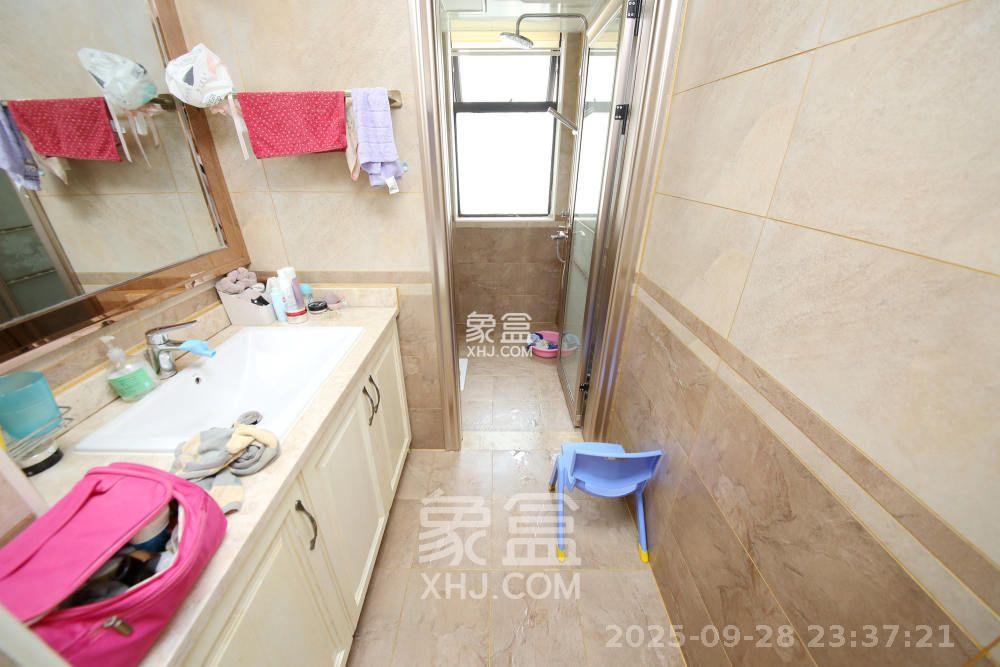 金土地第一湾 3室2厅1卫 3200.0元/月 金土地第一湾 3室2厅1卫 3200.0元/月室内图