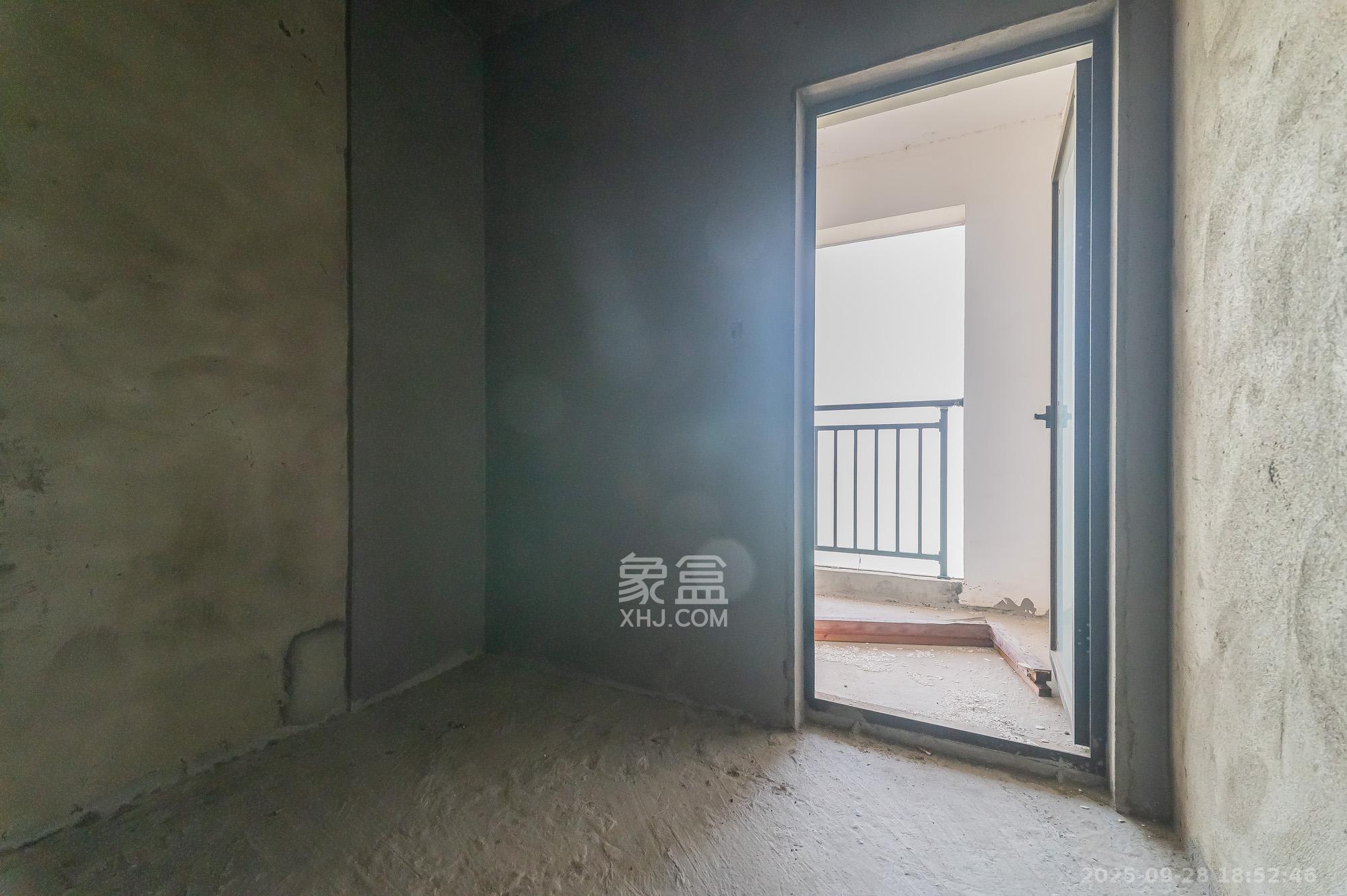 国泰九龙湾 3室2厅2卫 95.0万 国泰九龙湾 3室2厅2卫 95.0万其他