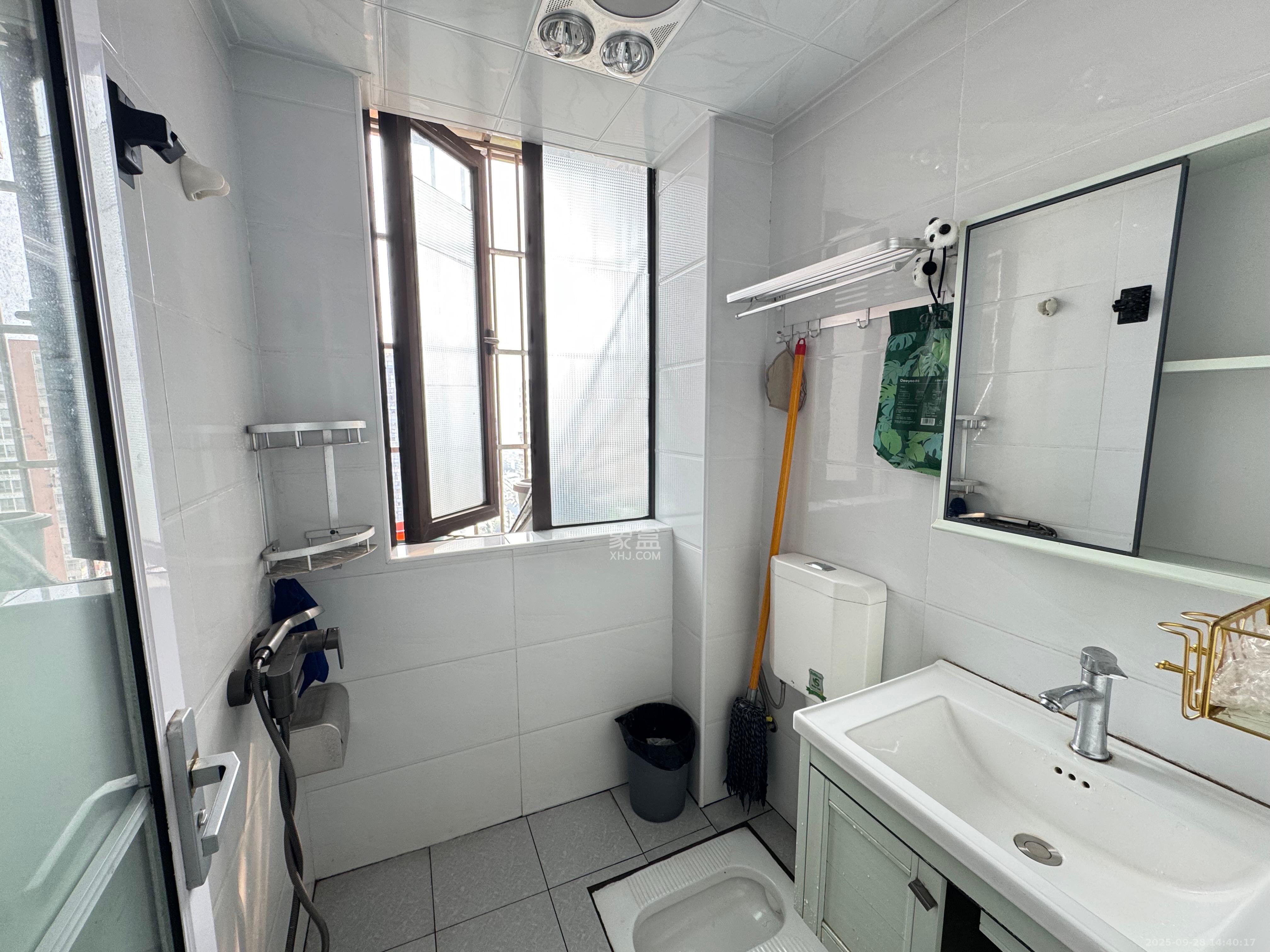 同鑫家园 2室2厅1卫 2400.0元/月 同鑫家园 2室2厅1卫 2400.0元/月室内图