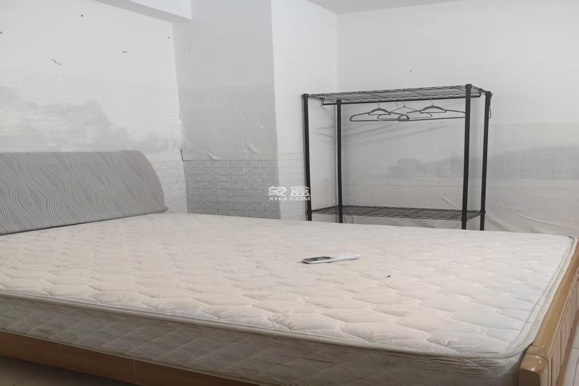 华贸大厦(华贸花苑) 2室2厅1卫 2100.0元/月 华贸大厦(华贸花苑) 2室2厅1卫 2100.0元/月室内图