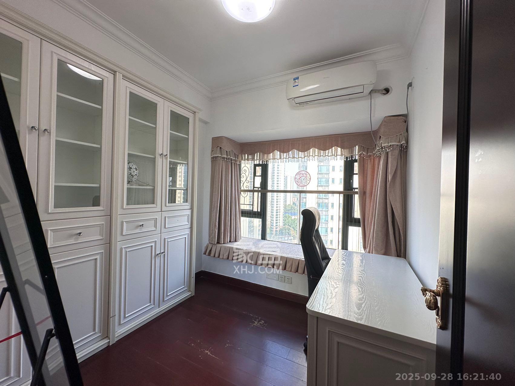 恒大雅苑  4室2厅2卫    3700.0元/月室内图