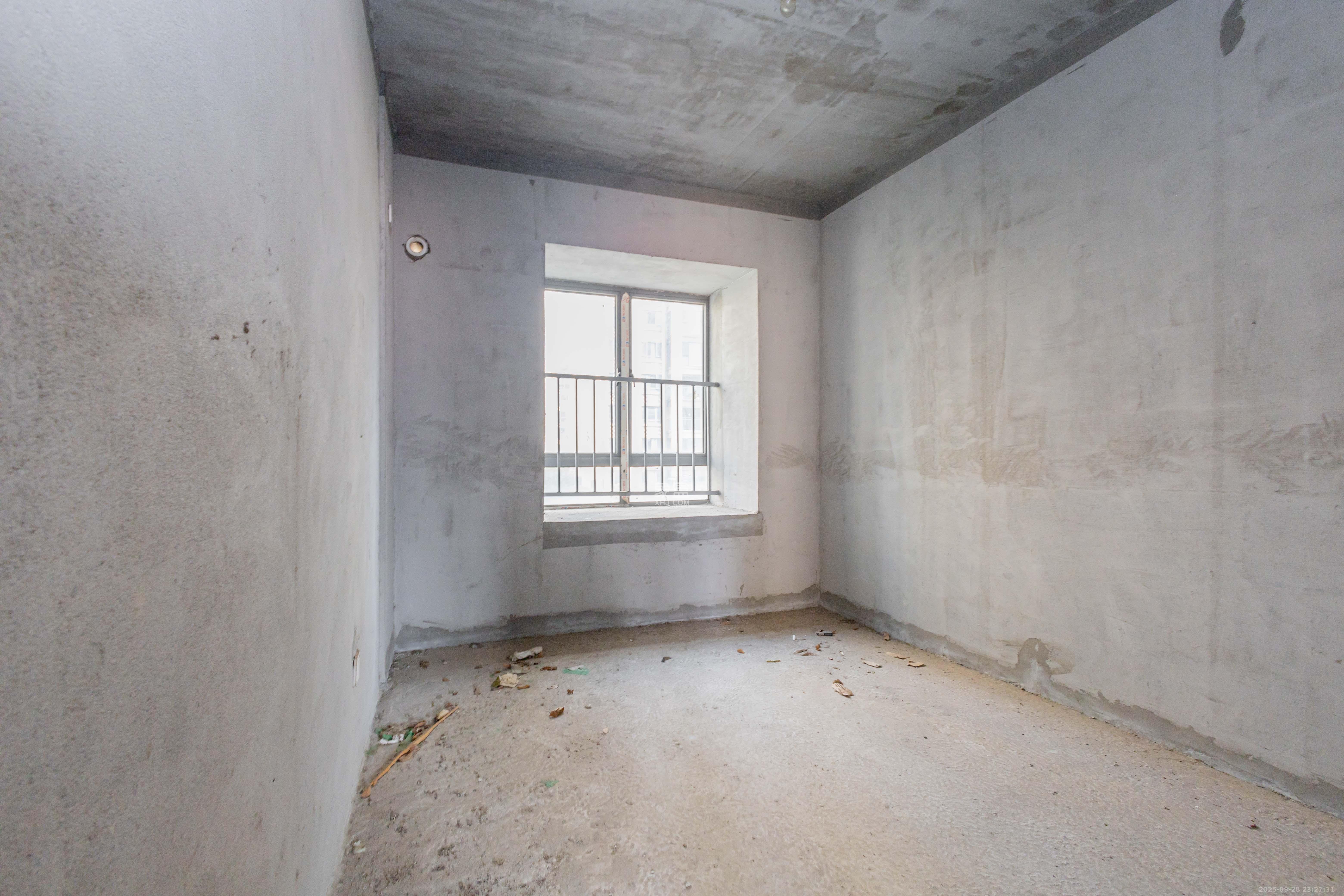 中交中央公园D4区  3室2厅2卫    110.0万 中交中央公园D4区  3室2厅2卫    110.0万卧室