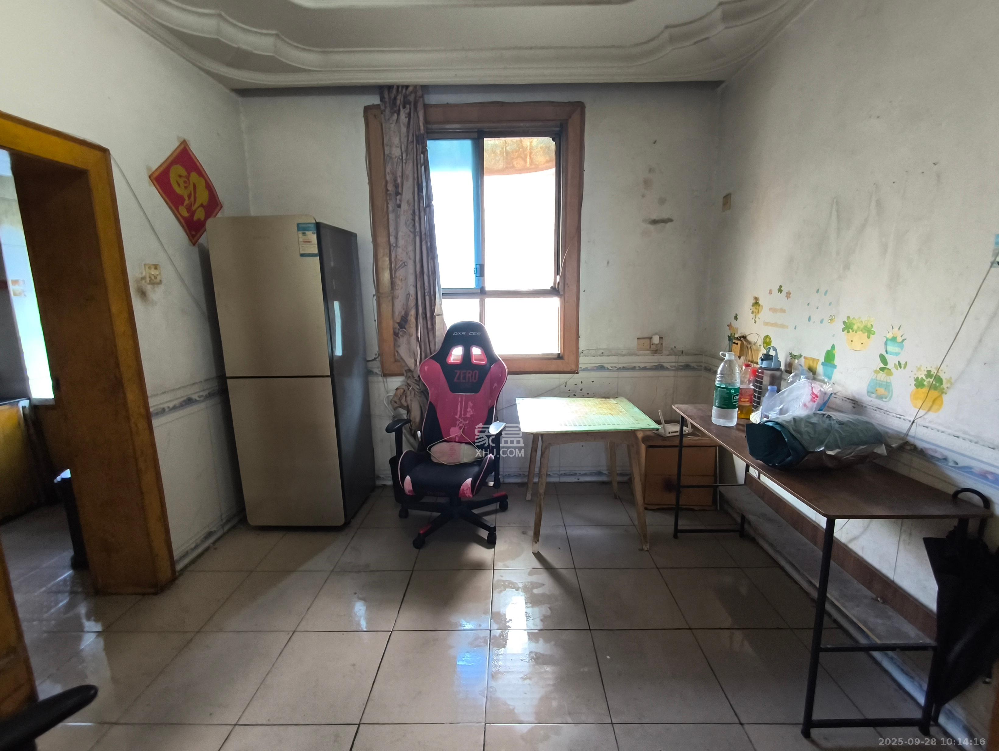 桂花二村 2室1厅1卫 1100.0元/月 桂花二村 2室1厅1卫 1100.0元/月室内图