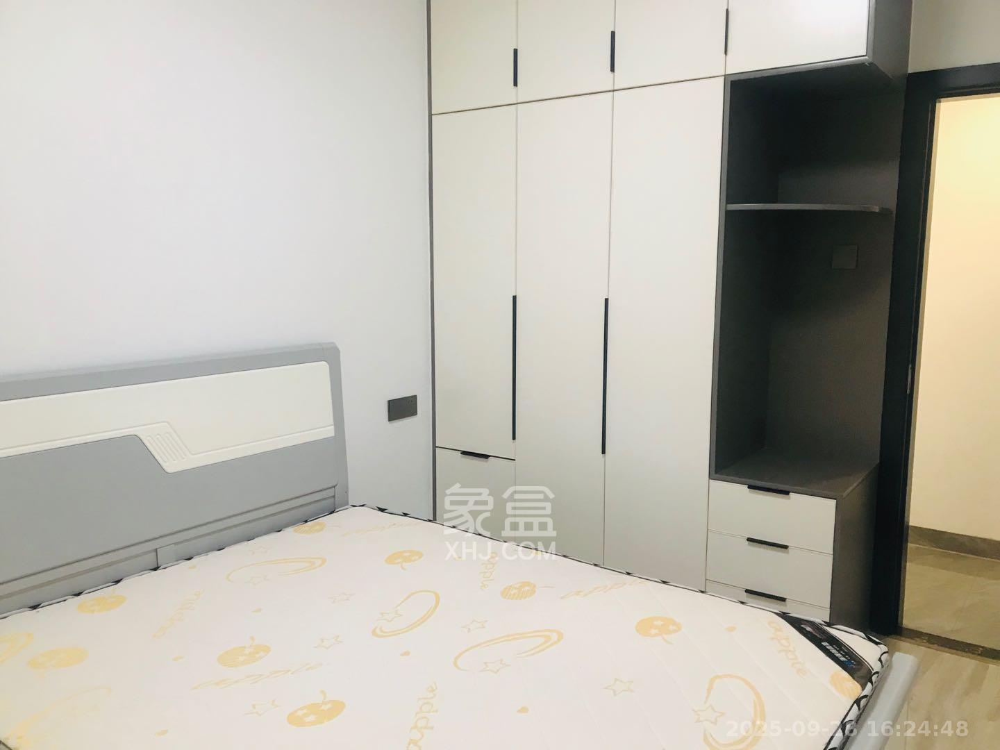 中建嘉和城  4室2厅2卫    3500.0元/月
