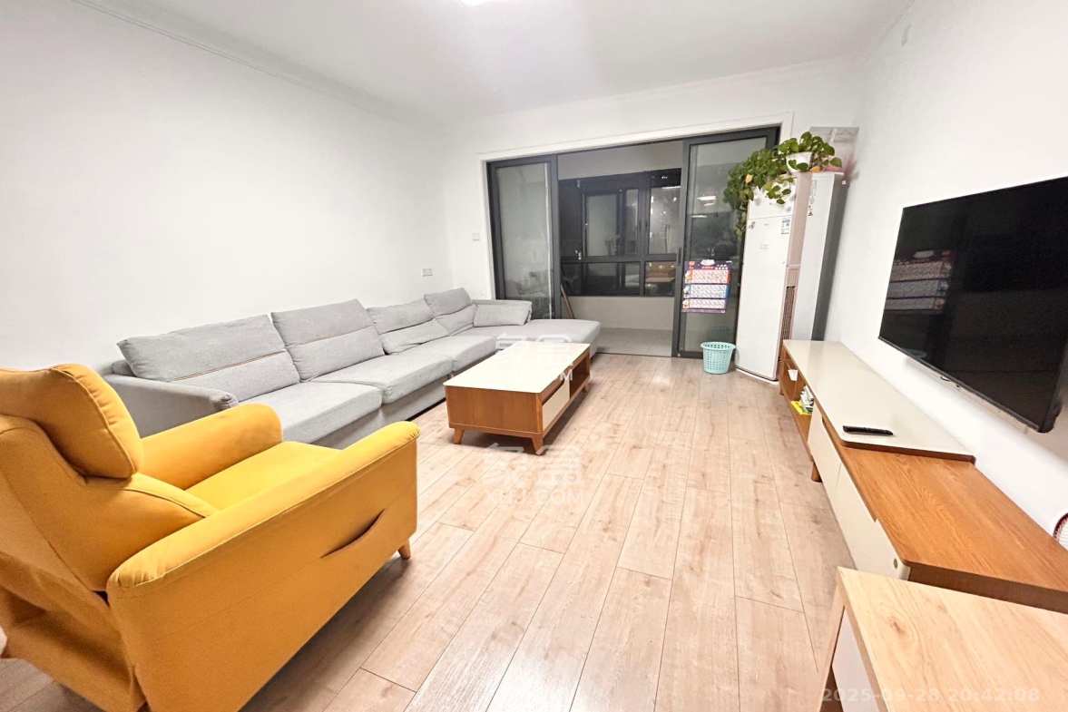 五矿万境蓝山  3室2厅2卫    2300.0元/月 五矿万境蓝山  3室2厅2卫    2300.0元/月室内图