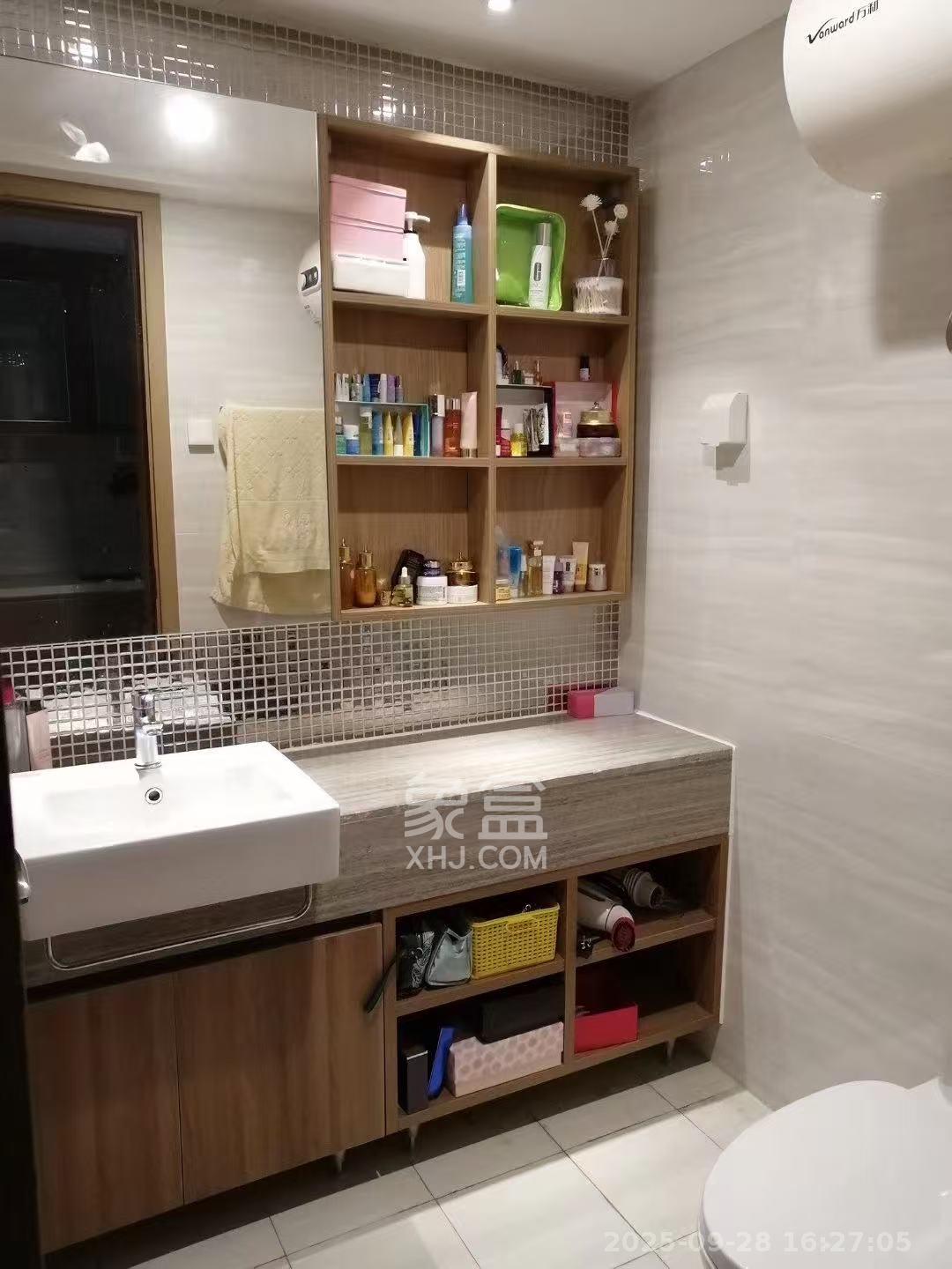 恒大翡翠华庭 1室0厅0卫 1650.0元/月 恒大翡翠华庭 1室0厅0卫 1650.0元/月室内图