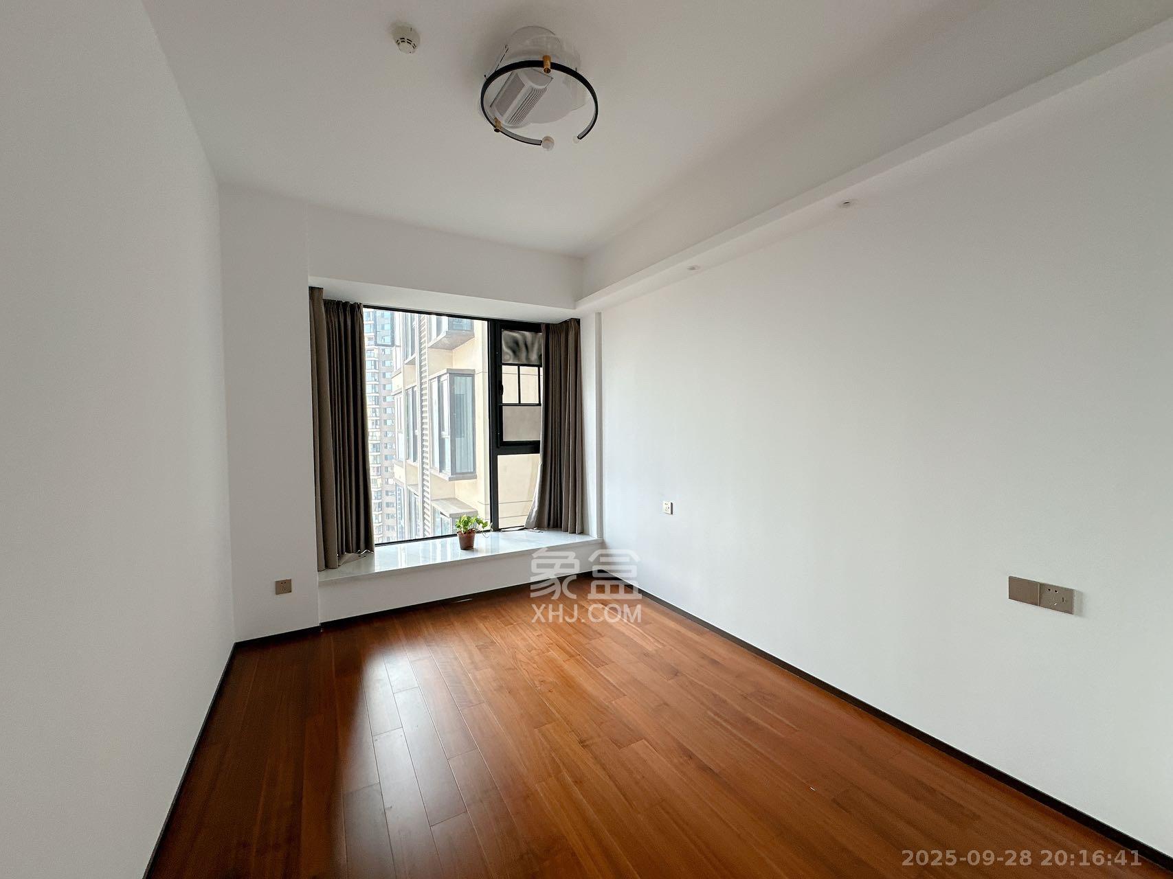 北辰瀚江府  4室2厅2卫    10000.0元/月室内图