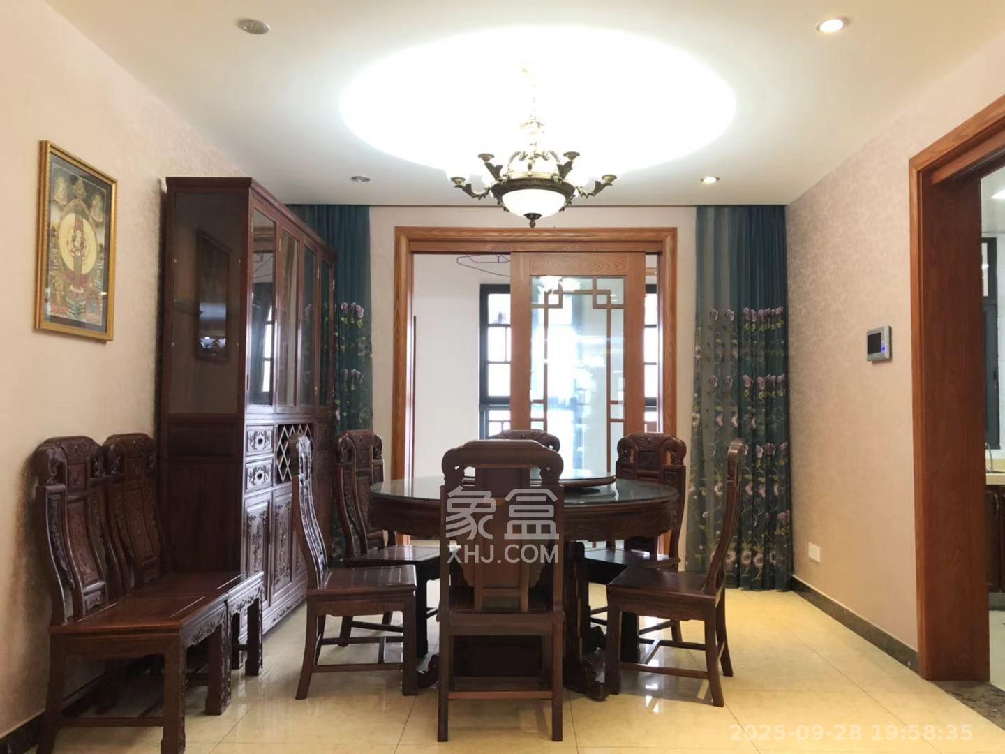 中隆国际御玺 4室2厅3卫 6000.0元/月 中隆国际御玺 4室2厅3卫 6000.0元/月室内图