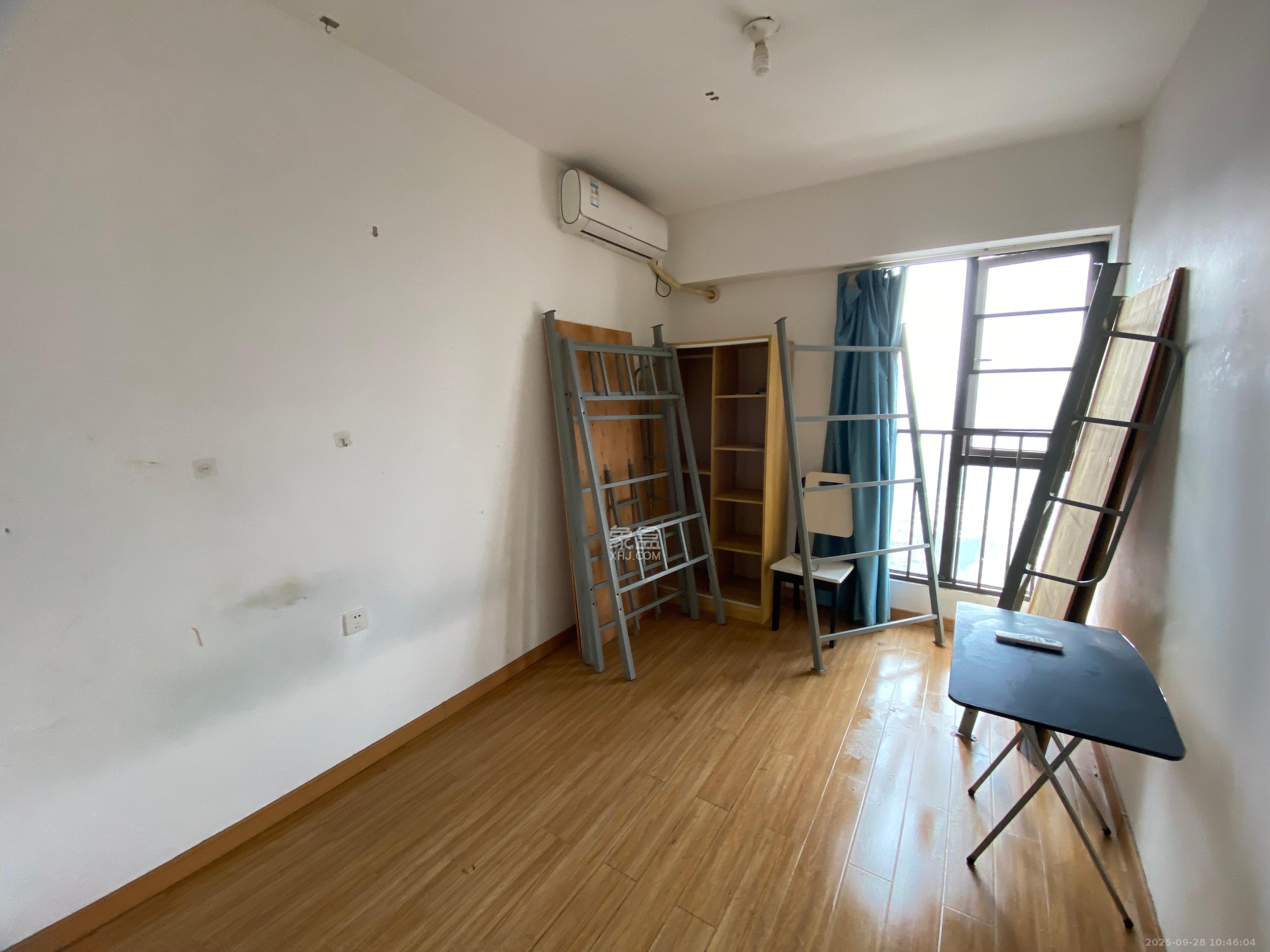 旭辉国际广场(永升商业广场) 3室2厅1卫 3200.0元/月 旭辉国际广场(永升商业广场) 3室2厅1卫 3200.0元/月室内图