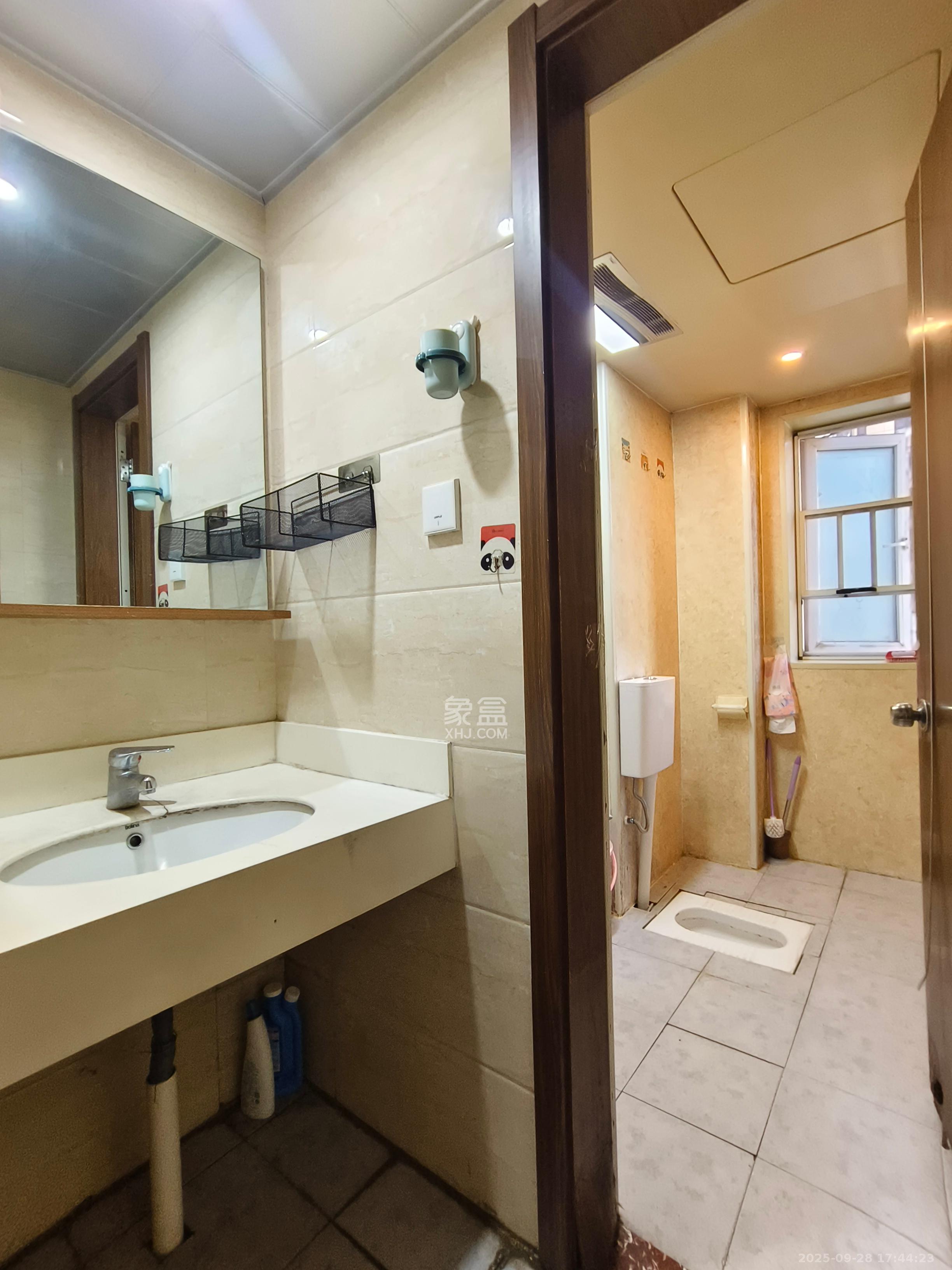 福泽园  3室1厅1卫    2200.0元/月室内图