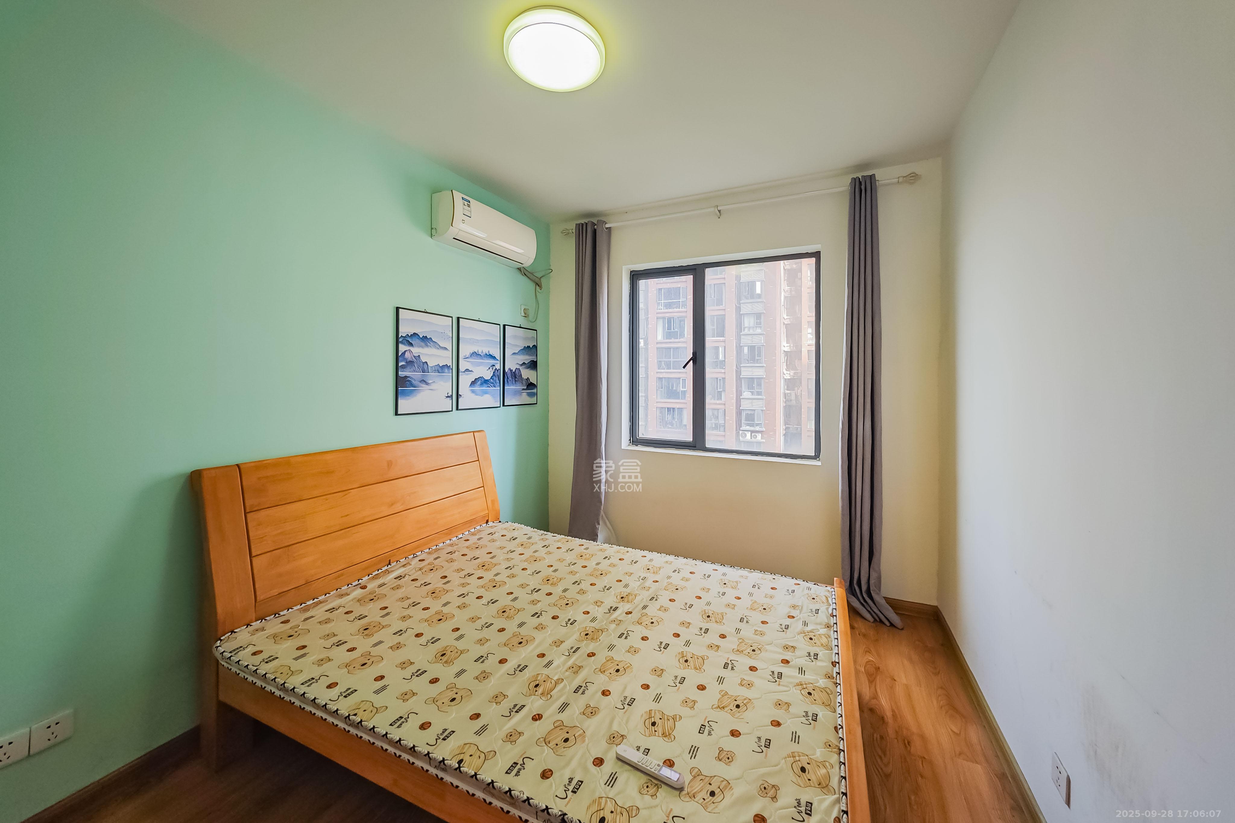 半山壹号 4室2厅2卫 125.0万 半山壹号 4室2厅2卫 125.0万卧室