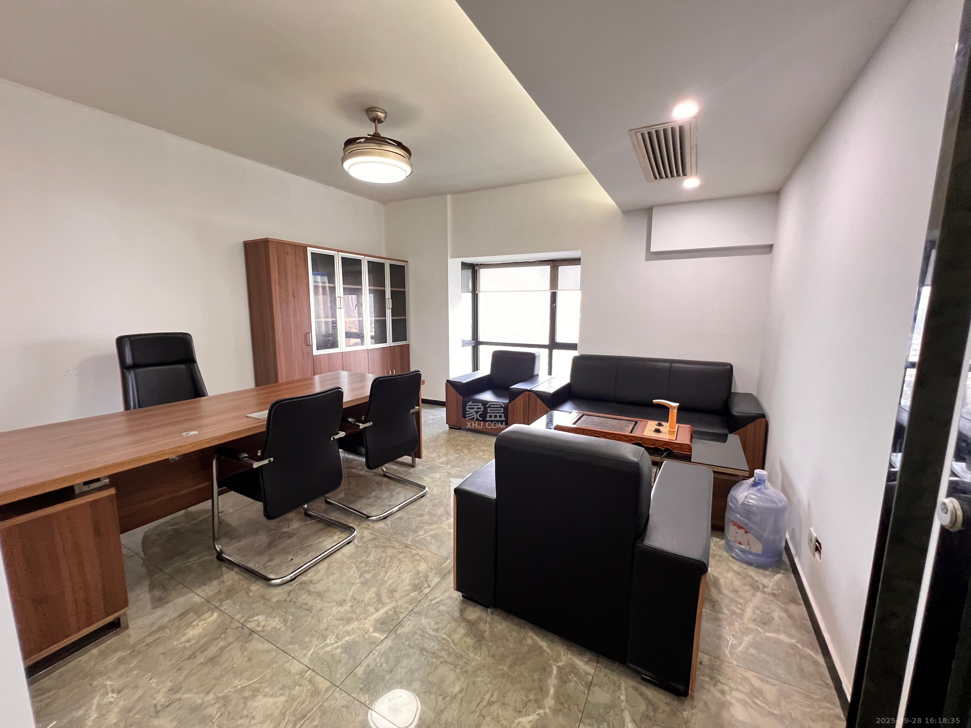 建安新商汇 4室1厅1卫 11000.0元/月 建安新商汇 4室1厅1卫 11000.0元/月室内图